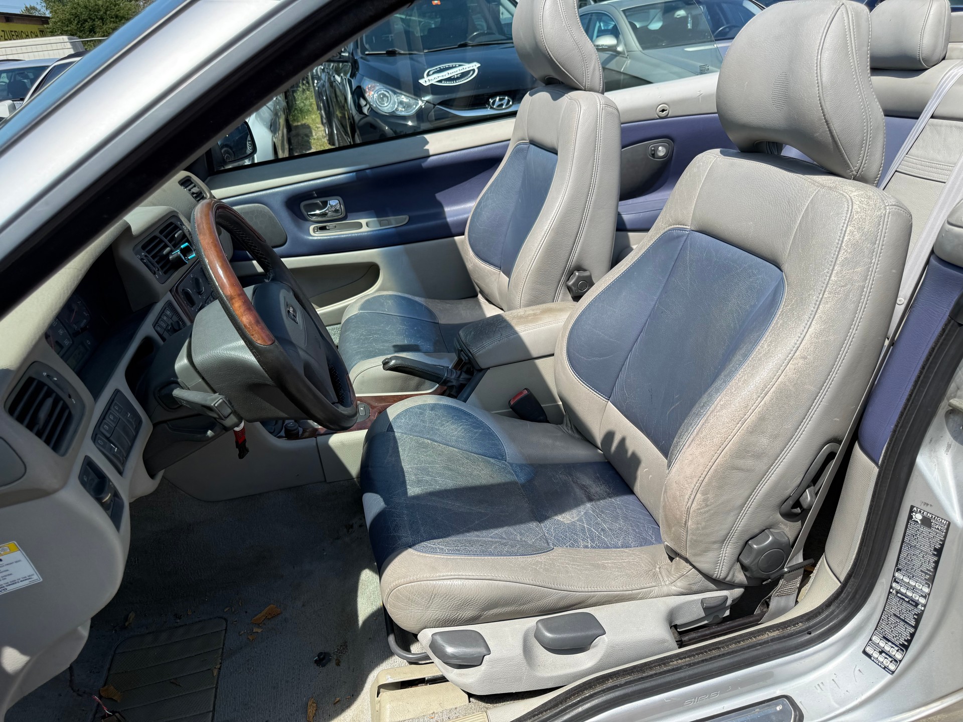 VOLVO C70 Cabriolet 2.4T-image-8