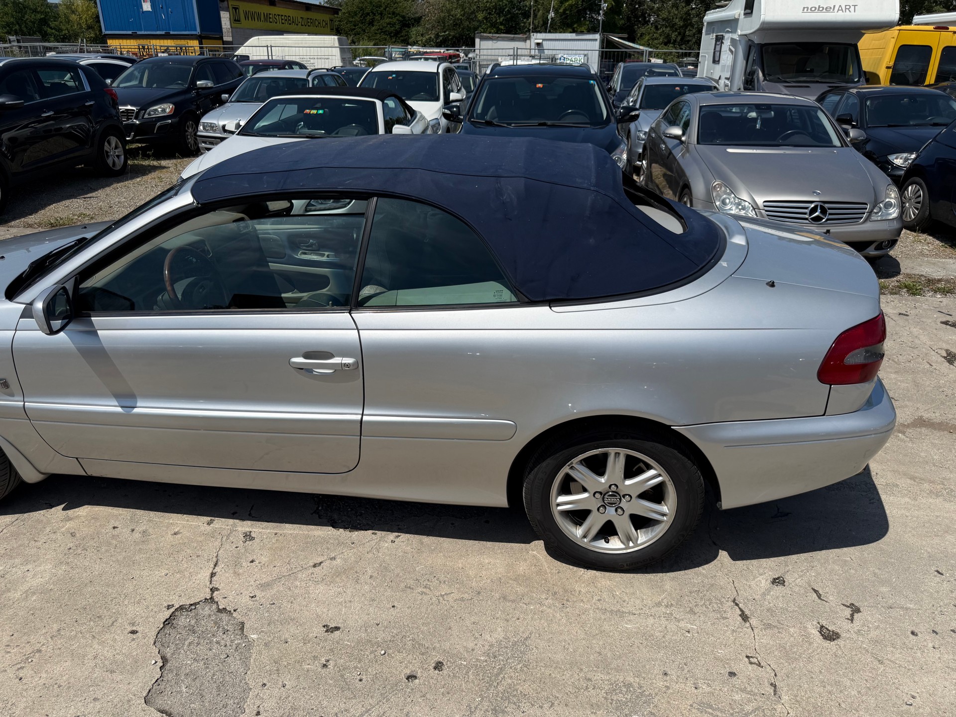 VOLVO C70 Cabriolet 2.4T-image-12