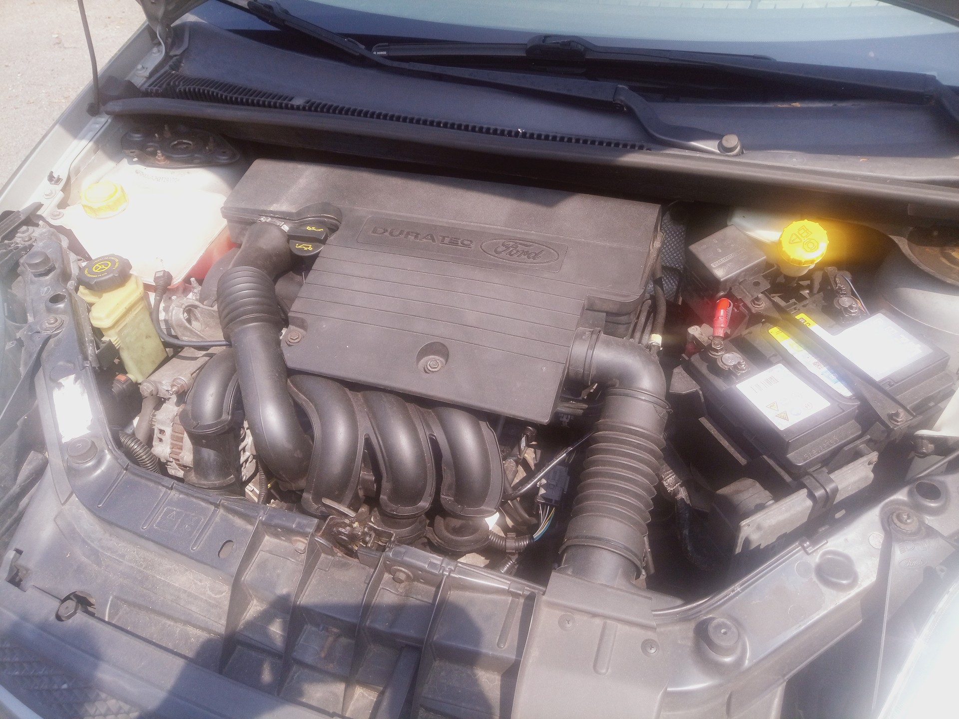 FORD 1.6 16V Ghia-image-4