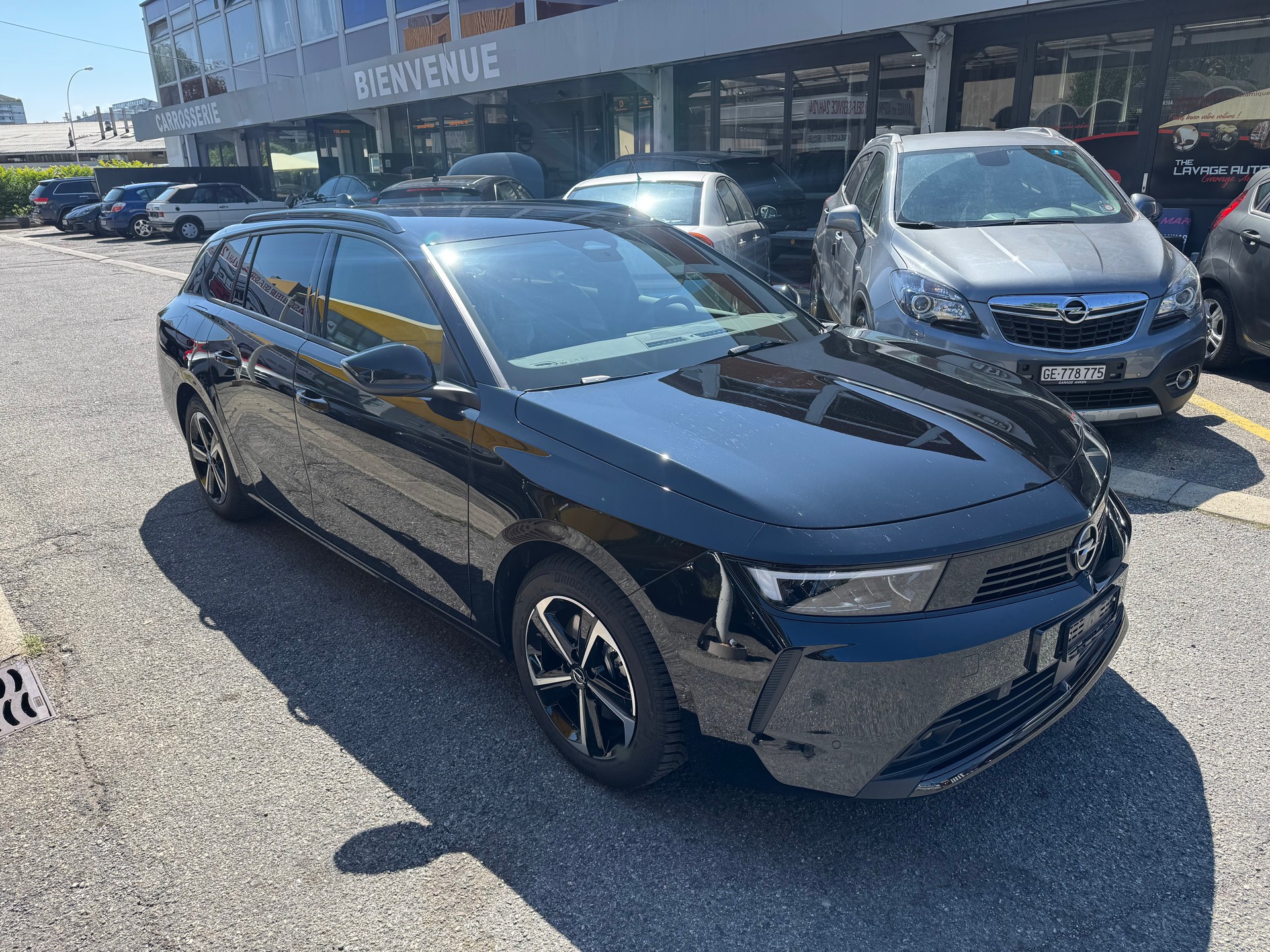 OPEL Astra Sports Tourer 1.2i Turbo MHEV Edition-image-0
