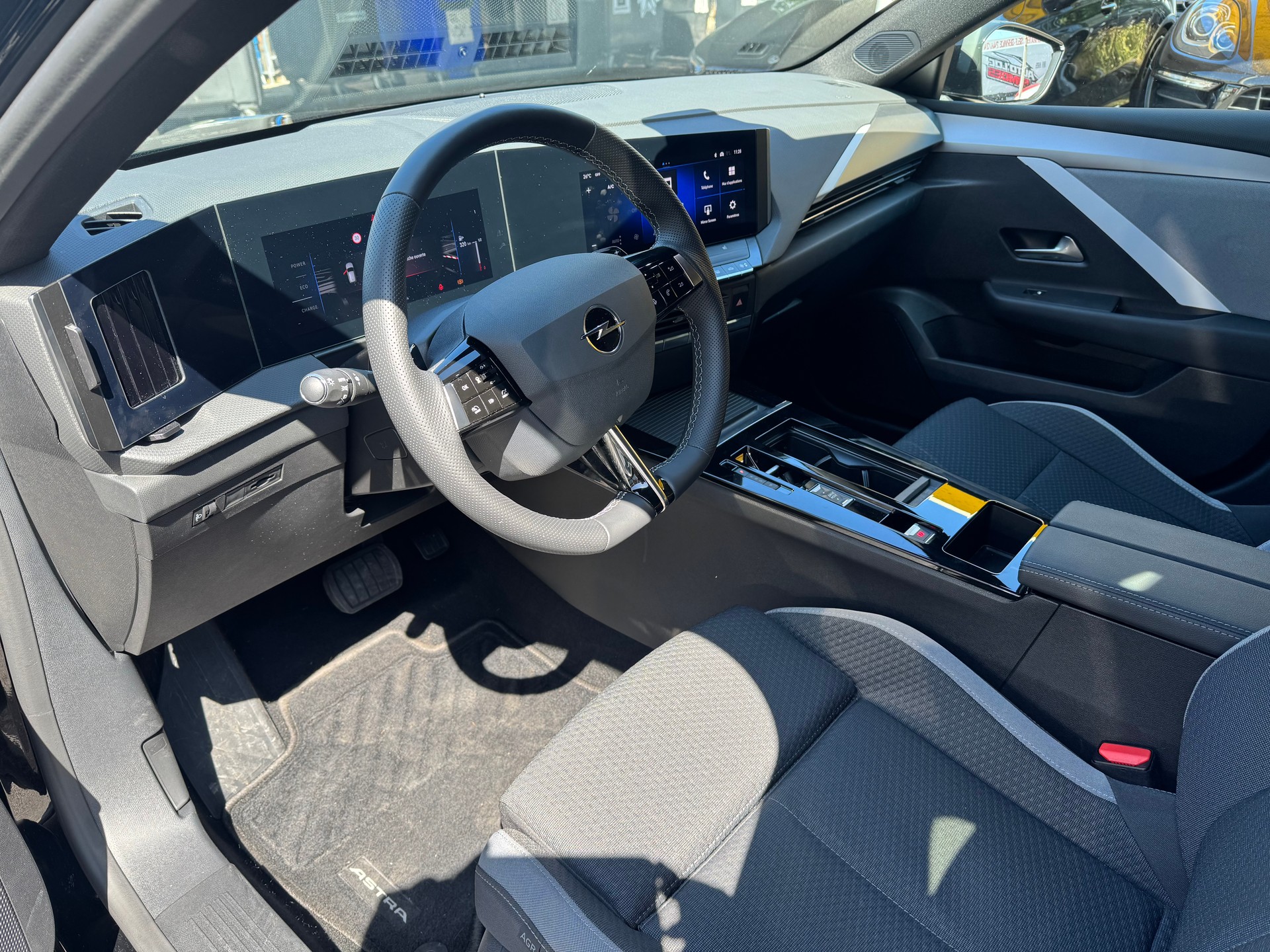 OPEL Astra Sports Tourer 1.2i Turbo MHEV Edition-image-6