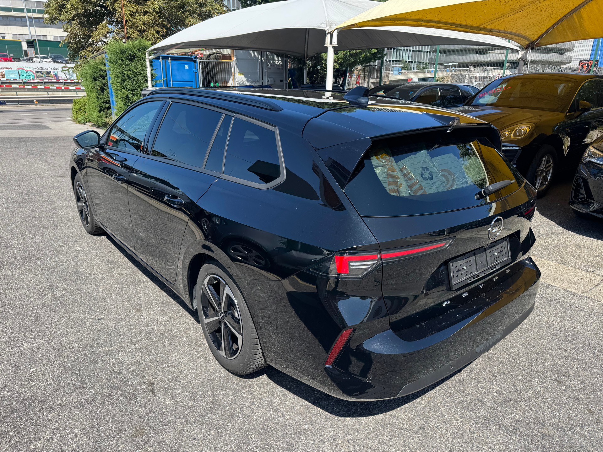 OPEL Astra Sports Tourer 1.2i Turbo MHEV Edition-image-1