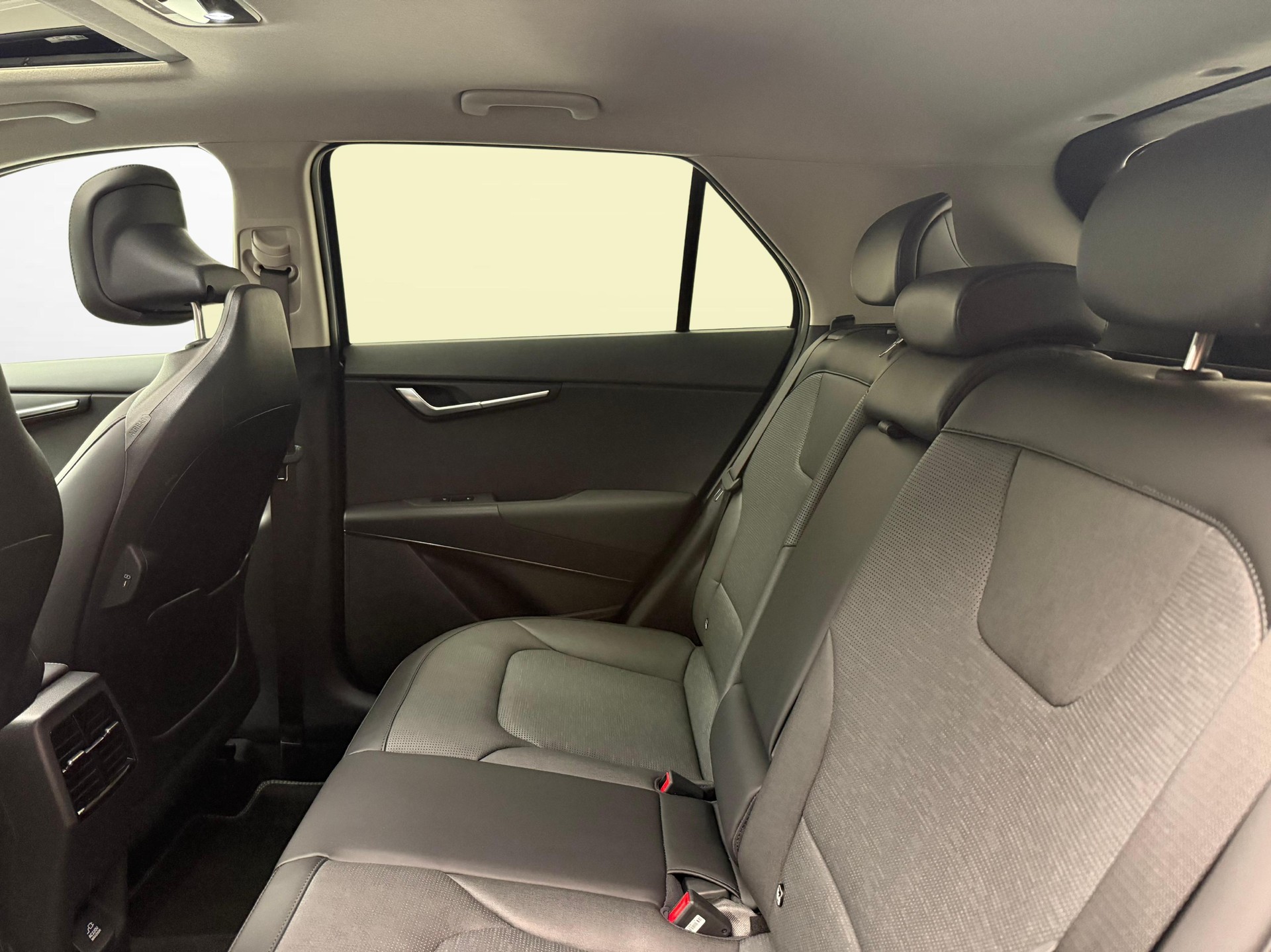 KIA Niro 1.6 GDi Plug-in Hybrid Style-image-10