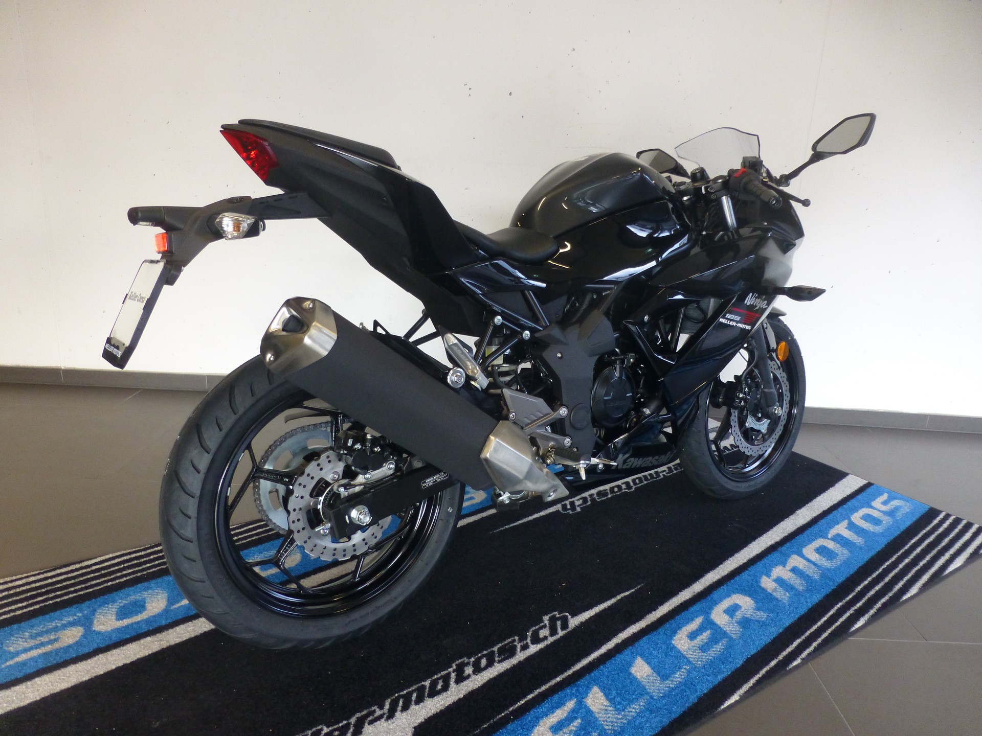 KAWASAKI Ninja 125-image-15