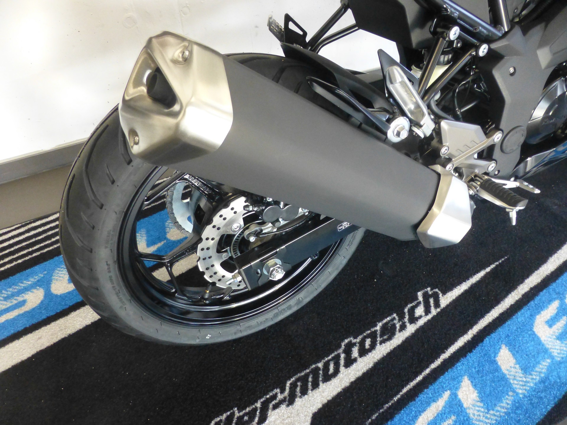 KAWASAKI Ninja 125-image-5