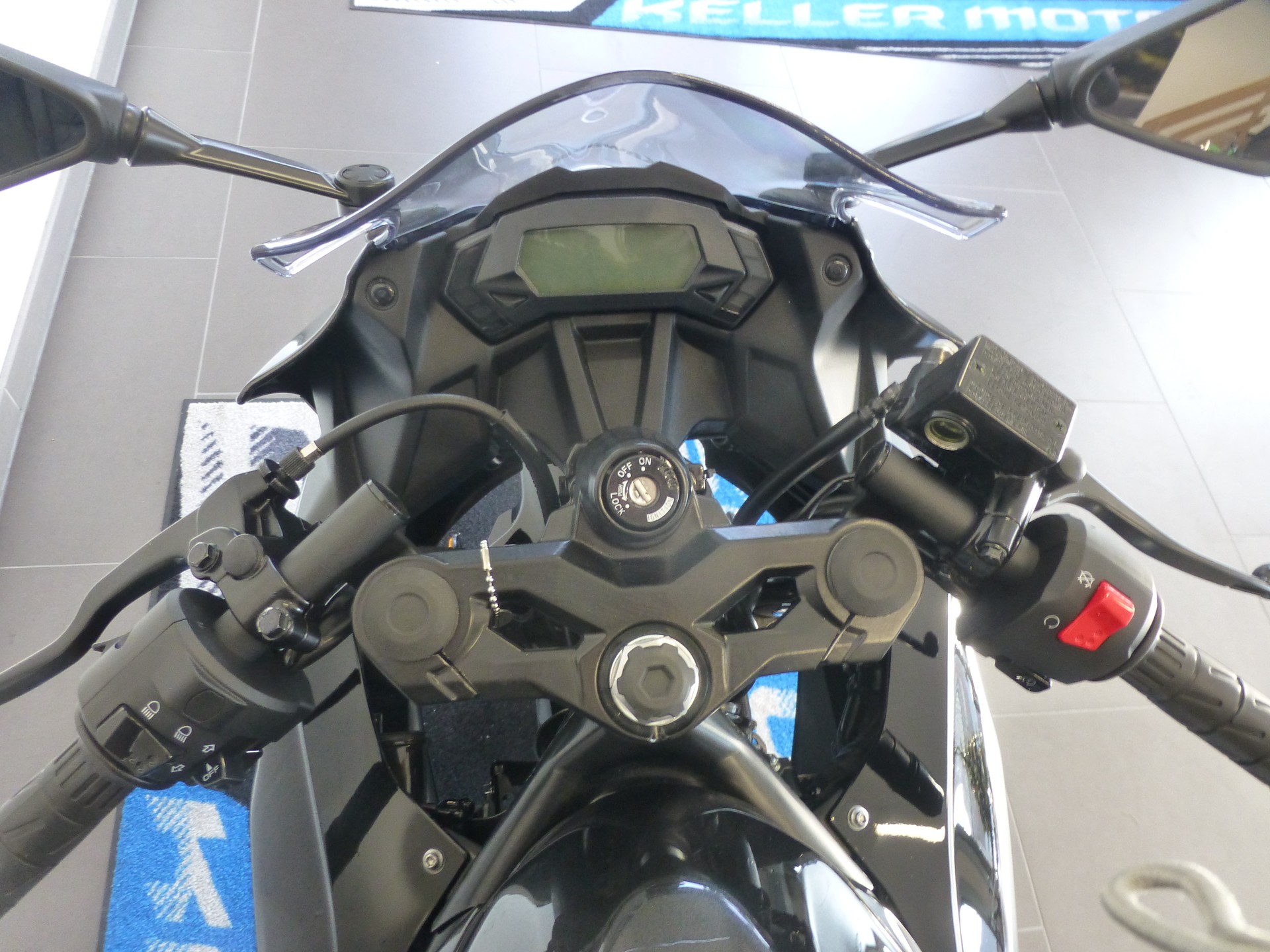 KAWASAKI Ninja 125-image-4