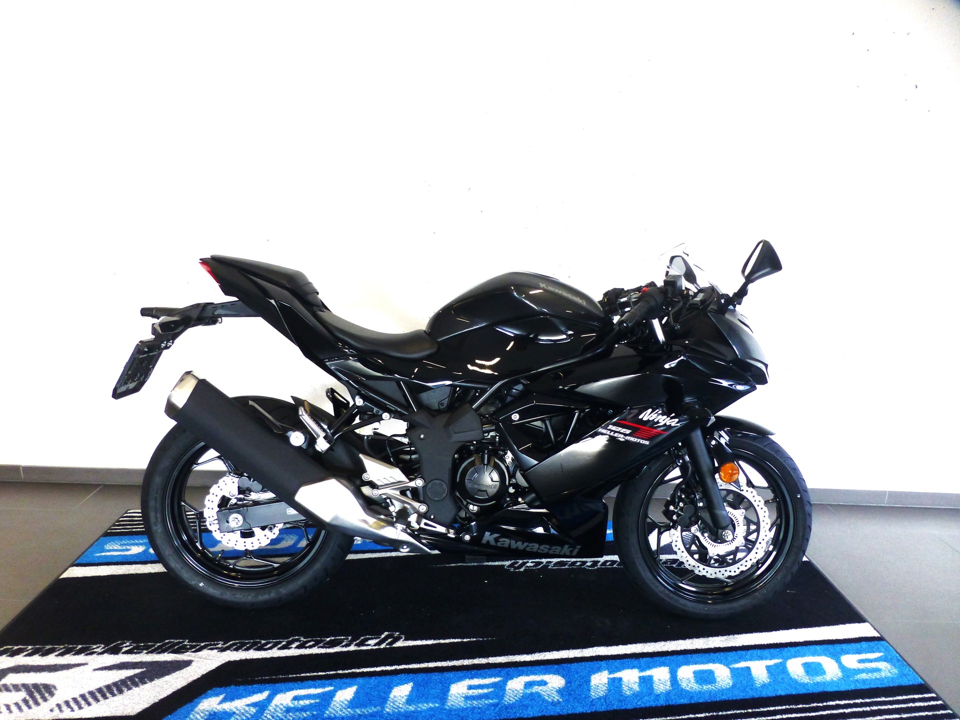 KAWASAKI Ninja 125