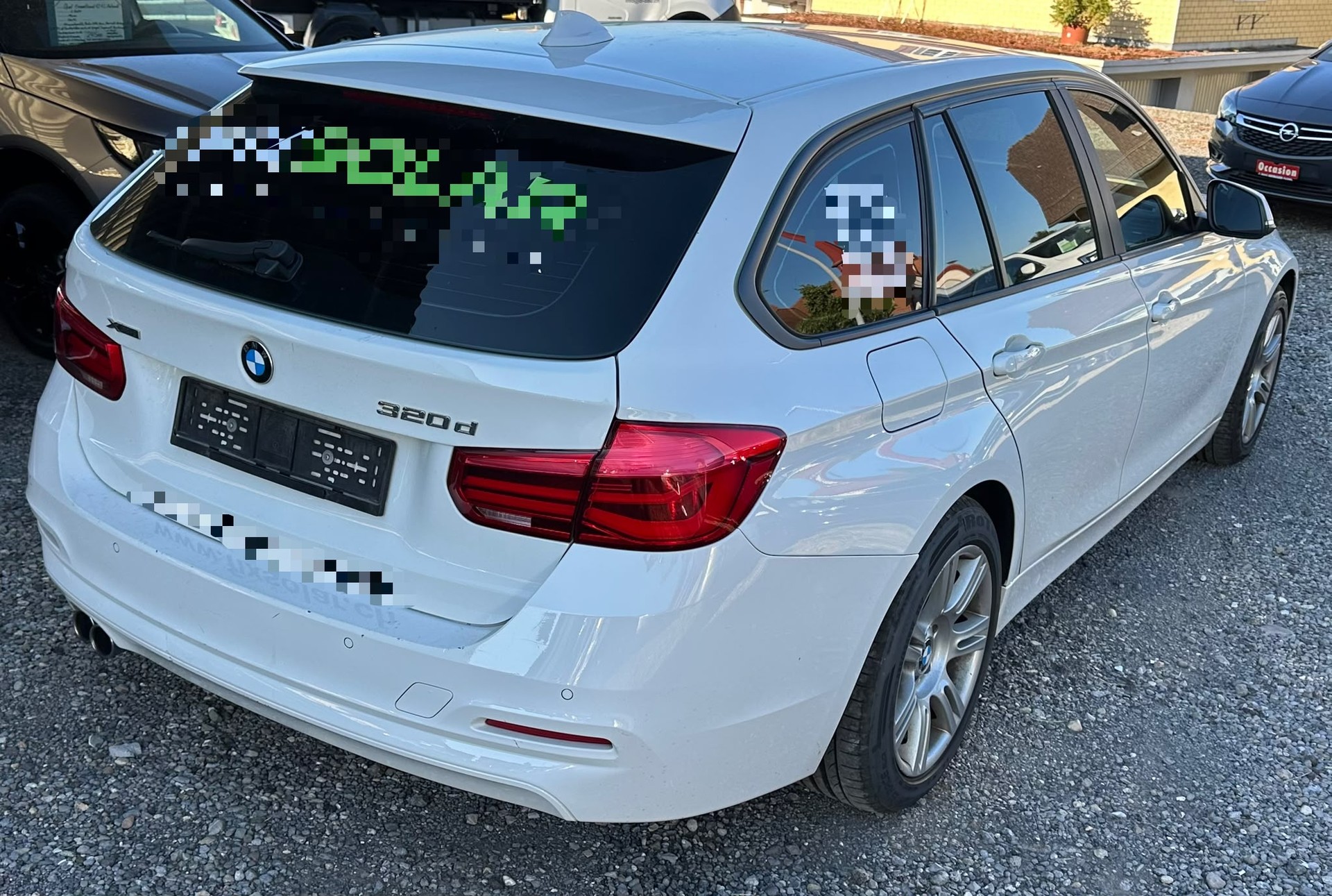 BMW 320d xDrive Touring Sport Line Steptronic-image-3