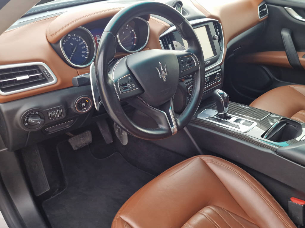 MASERATI Ghibli 3.0 V6 S Q4-image-8