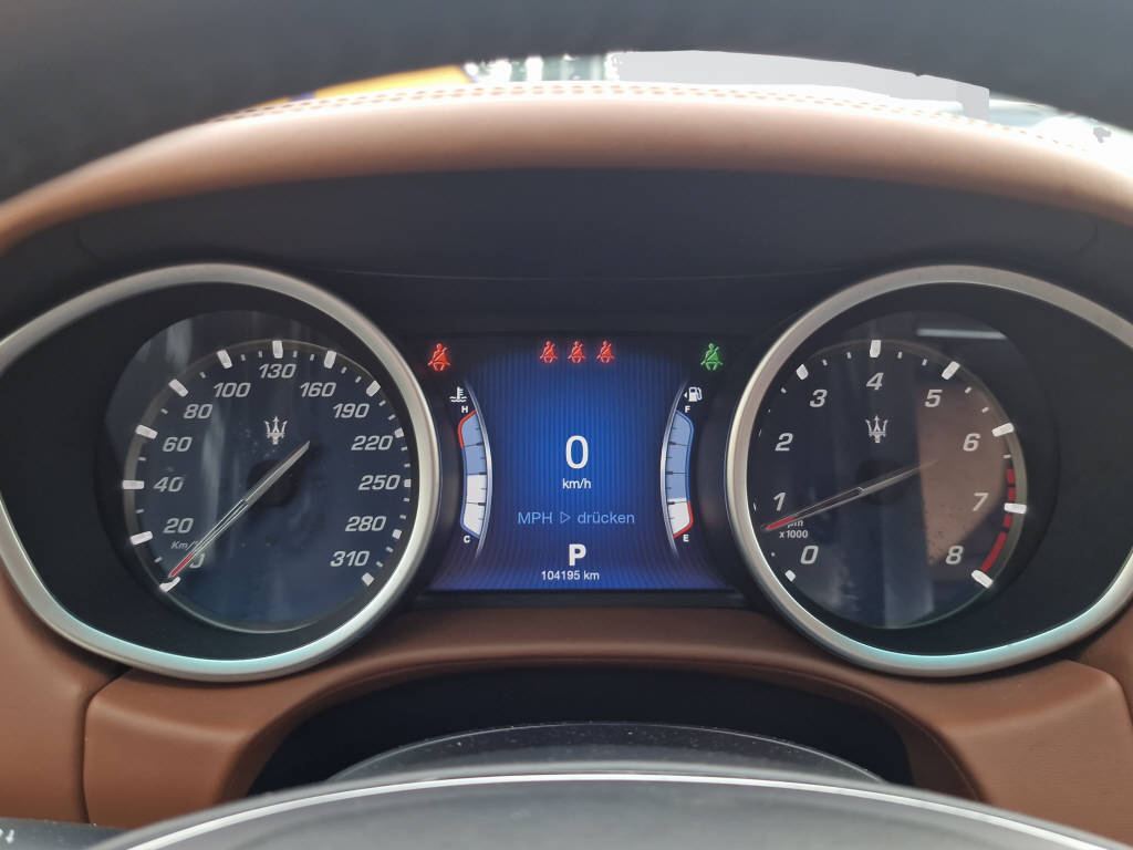 MASERATI Ghibli 3.0 V6 S Q4-image-13