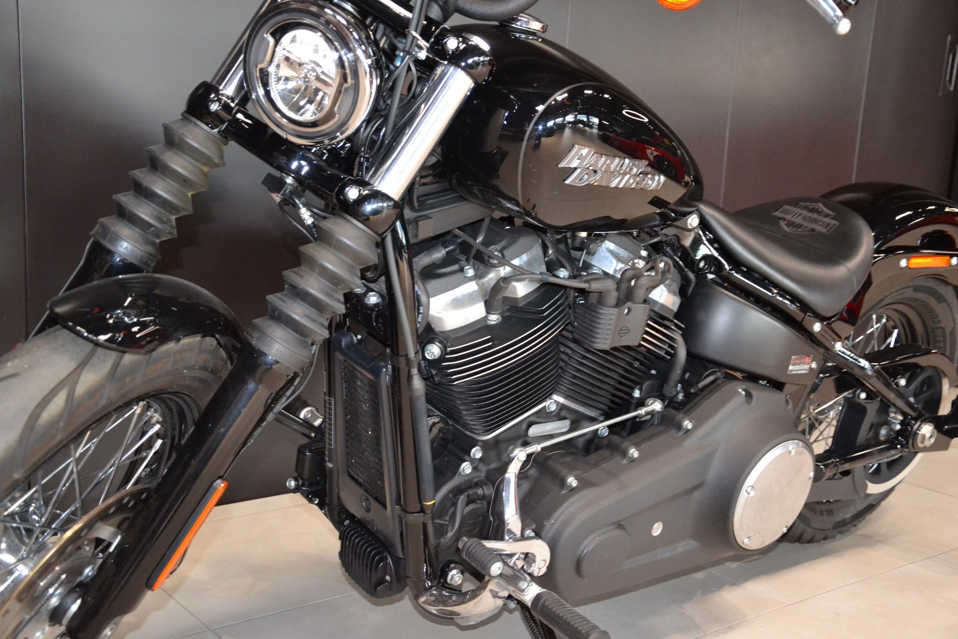 HARLEY-DAVIDSON FXBB Street Bob 107 ABS-image-14