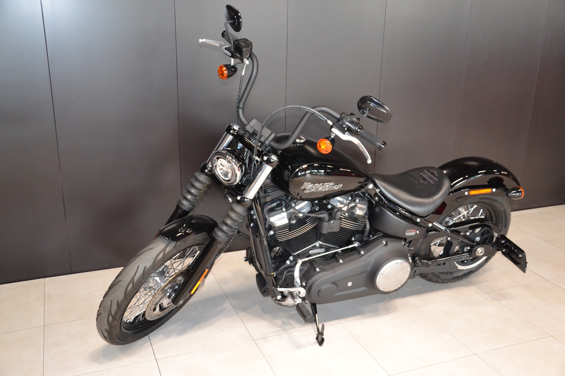 HARLEY-DAVIDSON FXBB Street Bob 107 ABS-image-11