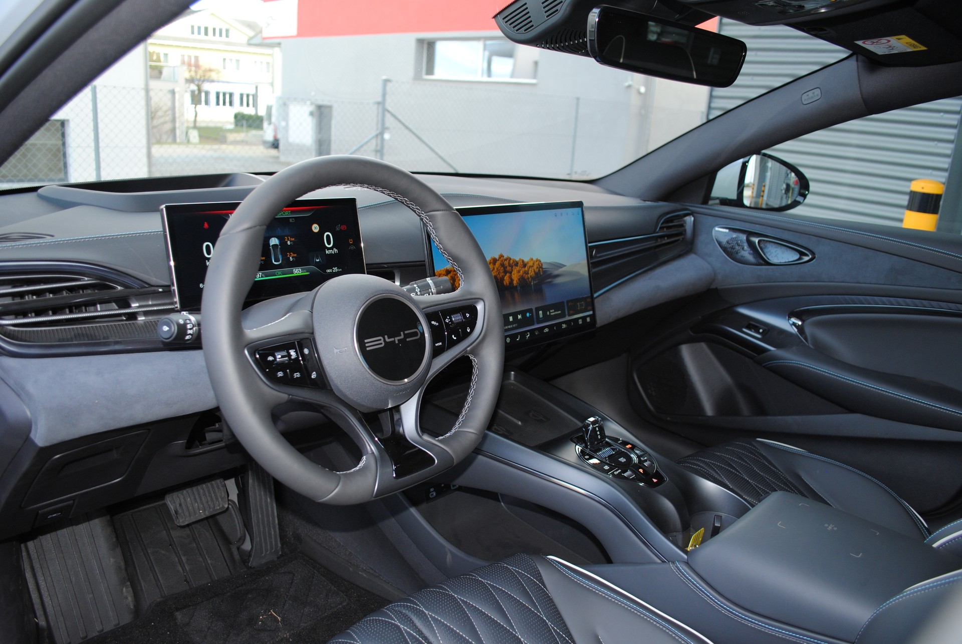 BYD Seal 82,2 kWh Excellence AWD-image-2