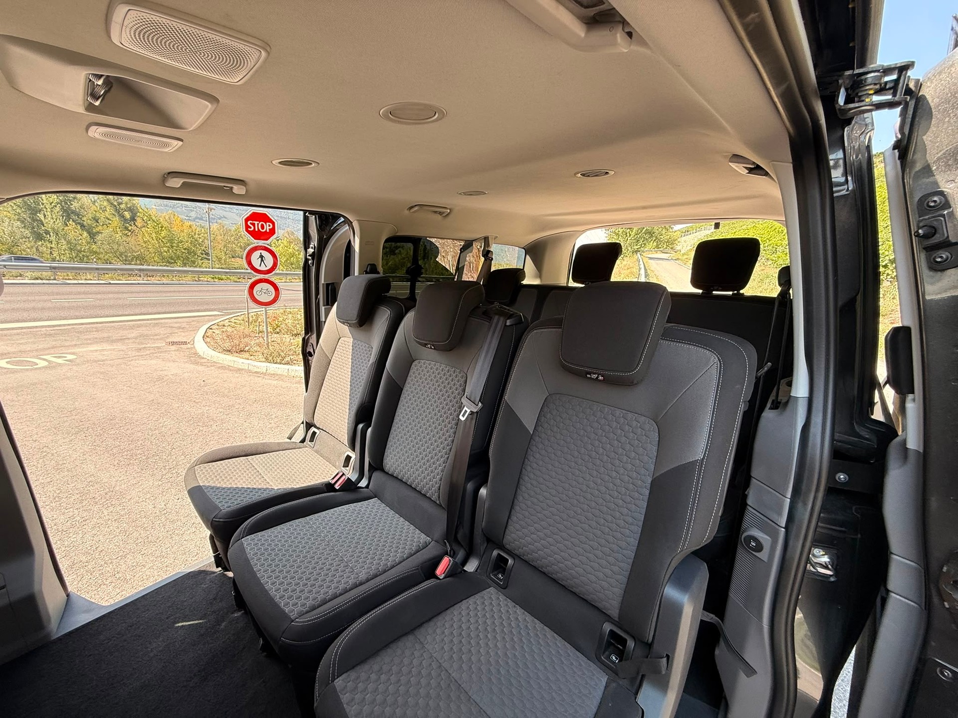 VW Caravelle 2.0 TDI Life LWB 4 Motion Aut 8-image-8