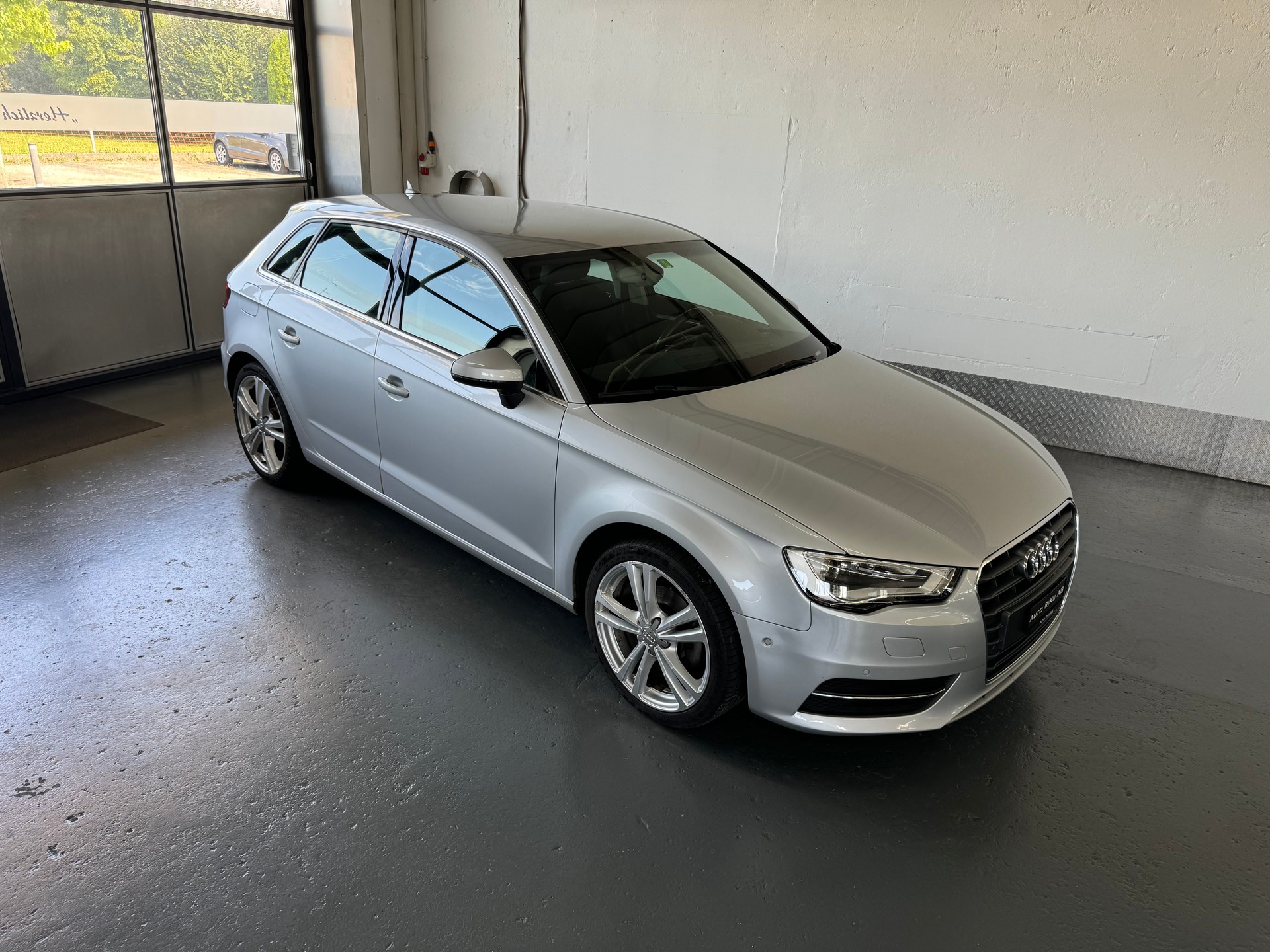 AUDI A3 Sportback 1.4 TFSI Ambition S-tronic-image-0