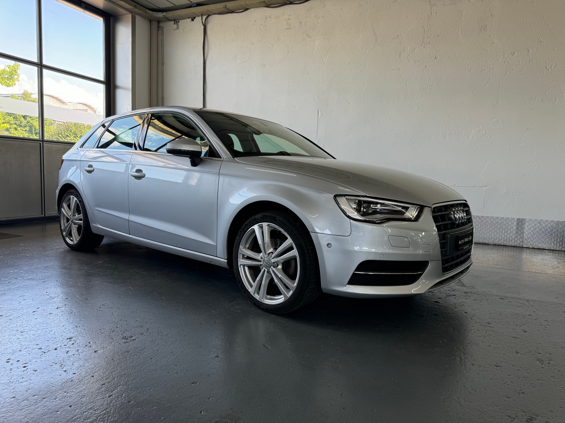 AUDI A3 Sportback 1.4 TFSI Ambition S-tronic-image-1