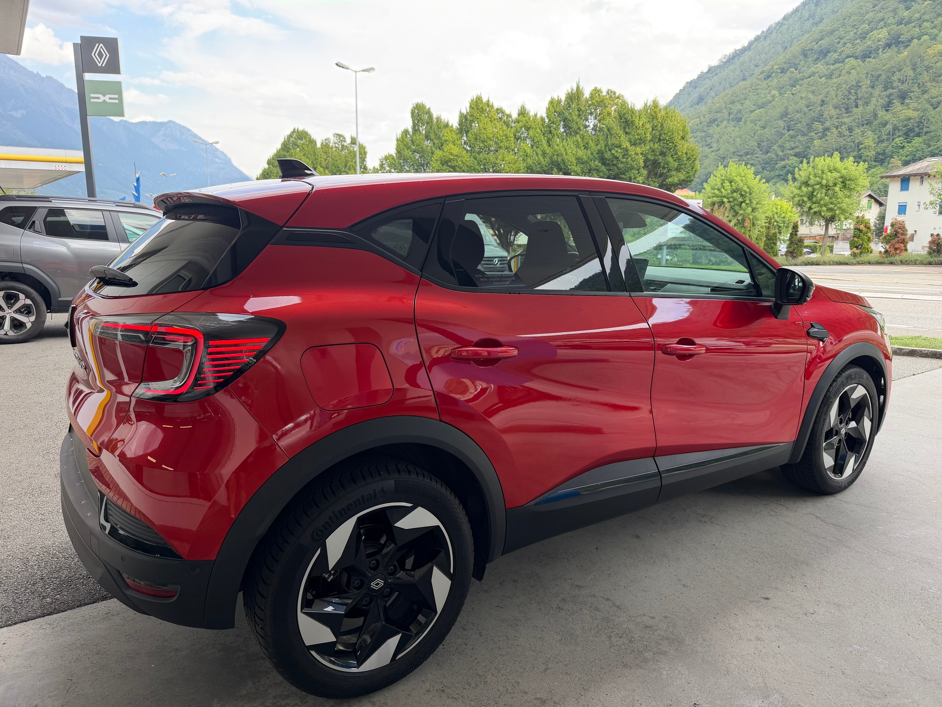 RENAULT Captur 1.3 TCe Techno-image-2