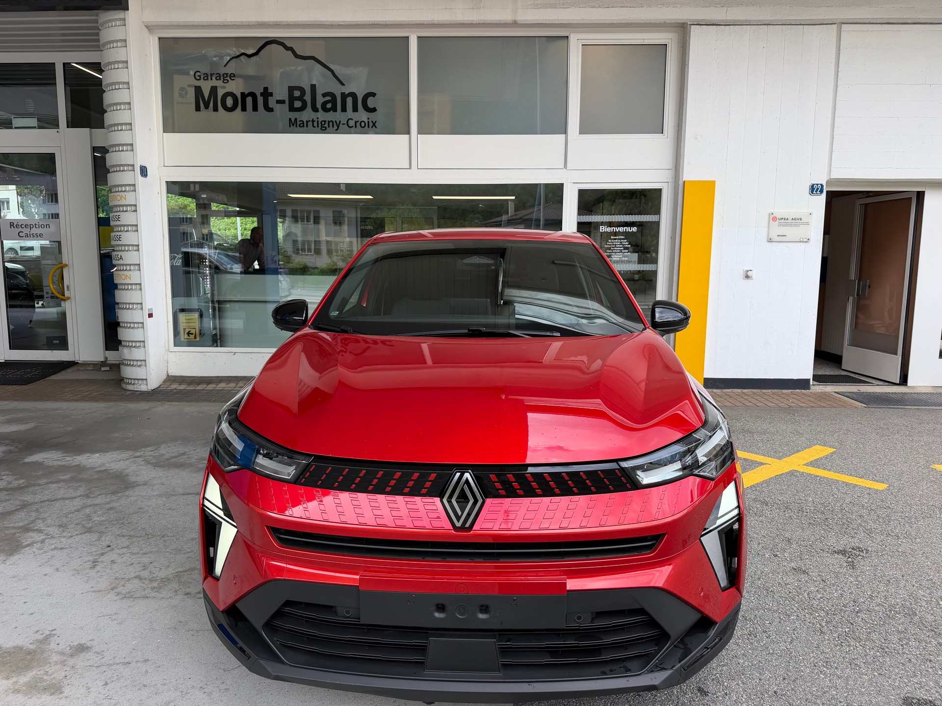 RENAULT Captur 1.3 TCe Techno-image-4