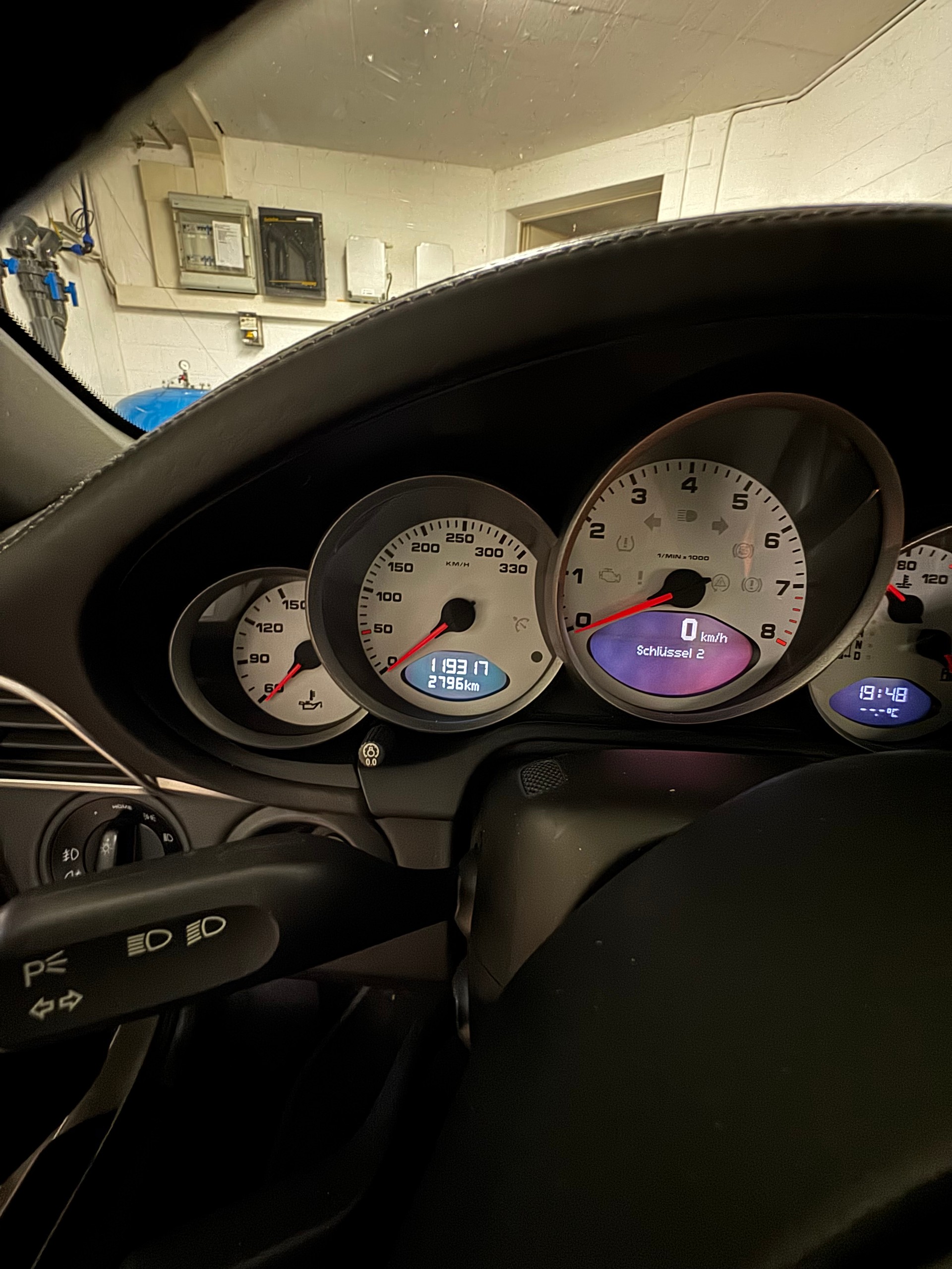 PORSCHE 3.8 Carrera 4S-image-4
