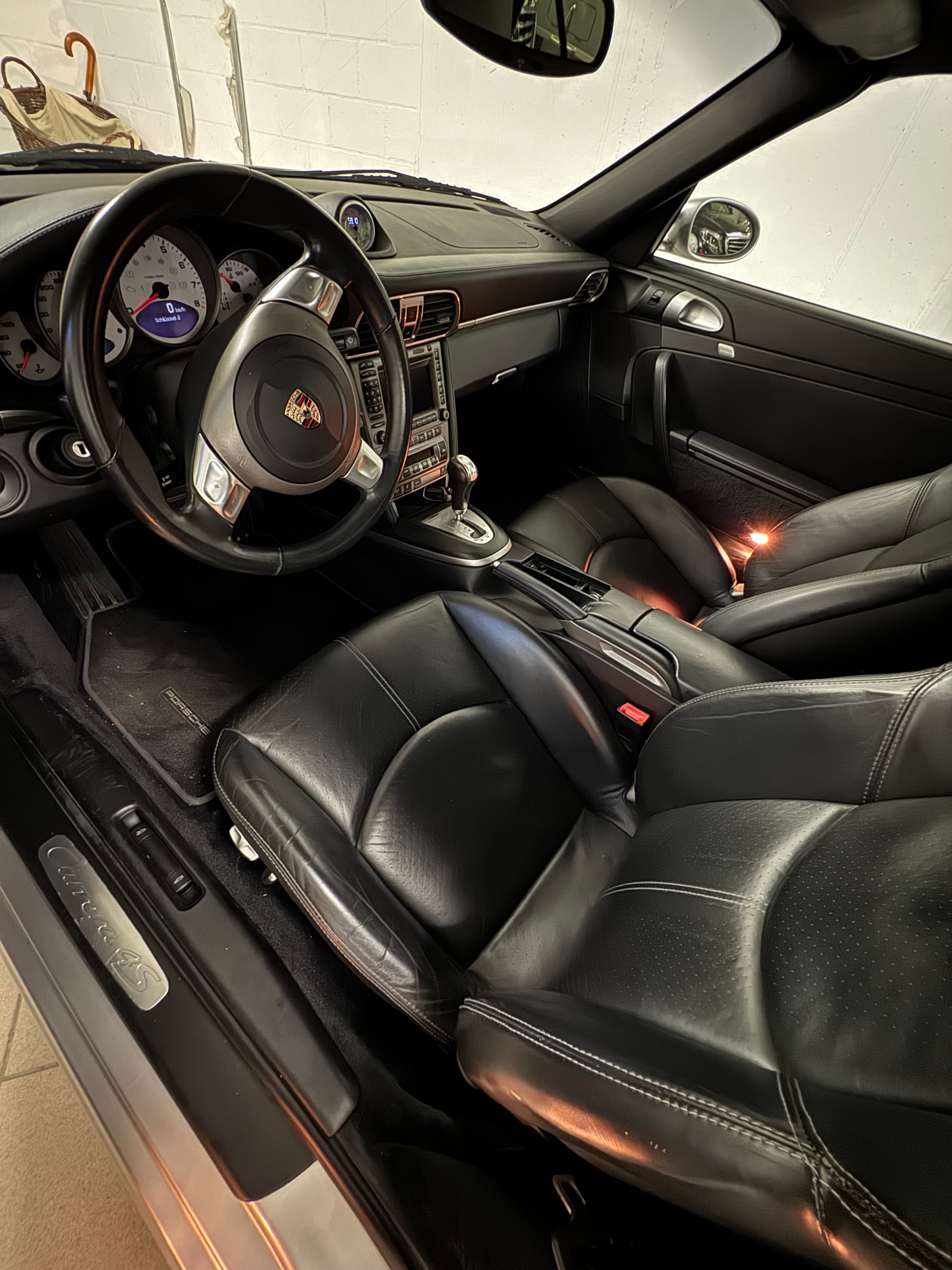 PORSCHE 3.8 Carrera 4S-image-2