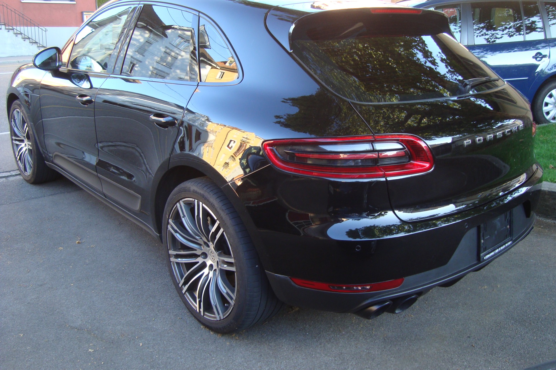 PORSCHE 3.0 V6 S-image-1