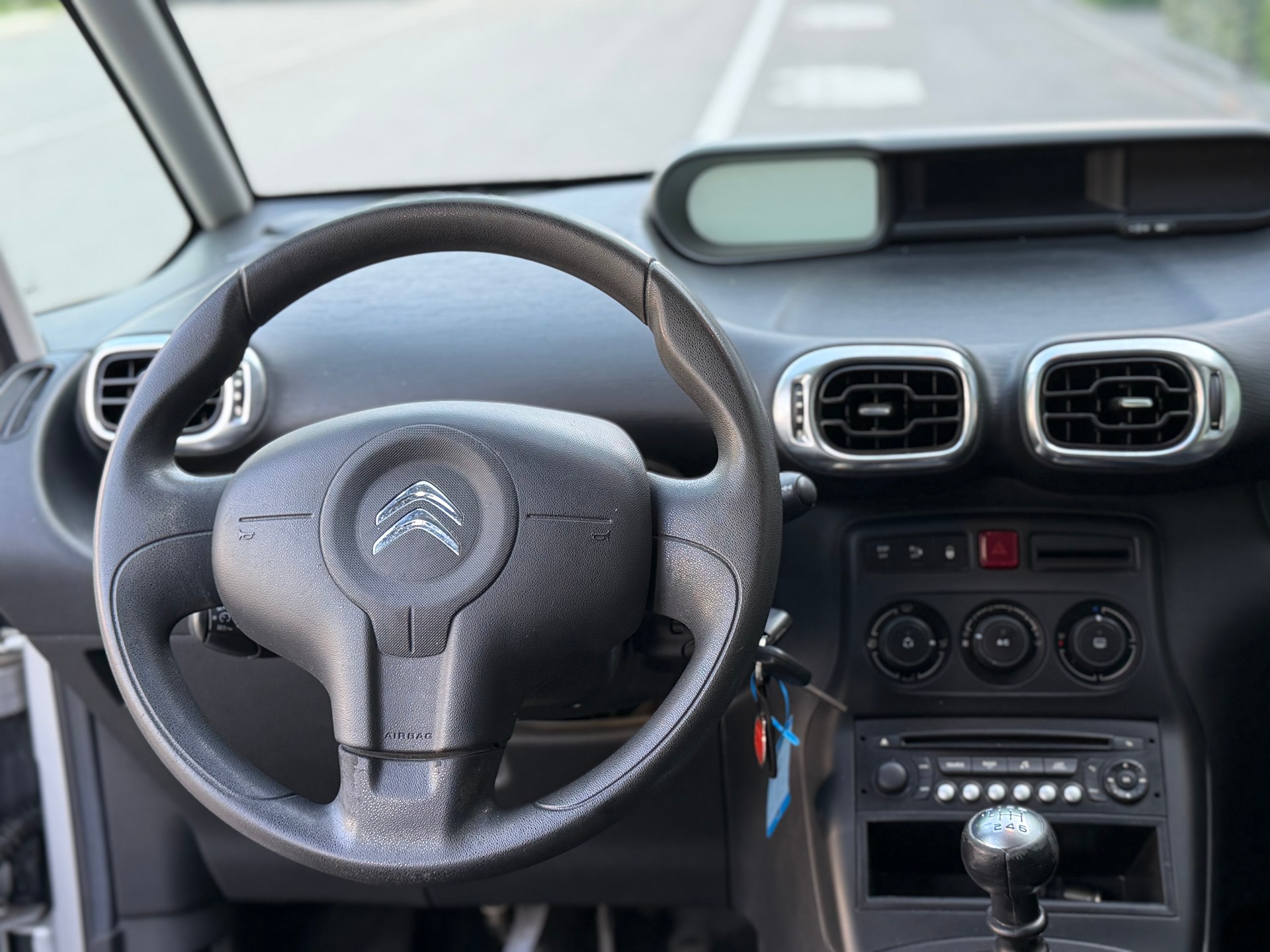 CITROEN C3 Picasso 1.6 HDi Exclusive-image-7
