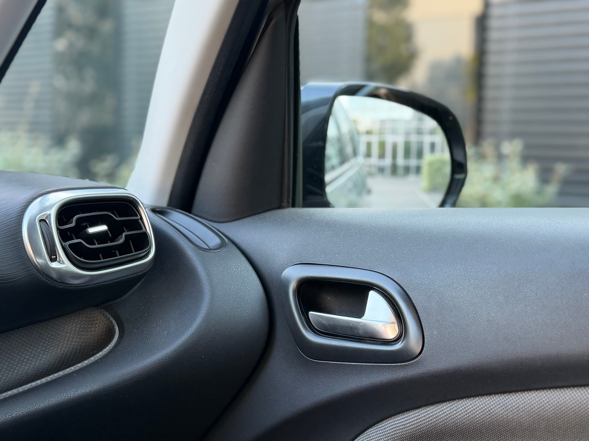 CITROEN C3 Picasso 1.6 HDi Exclusive-image-10