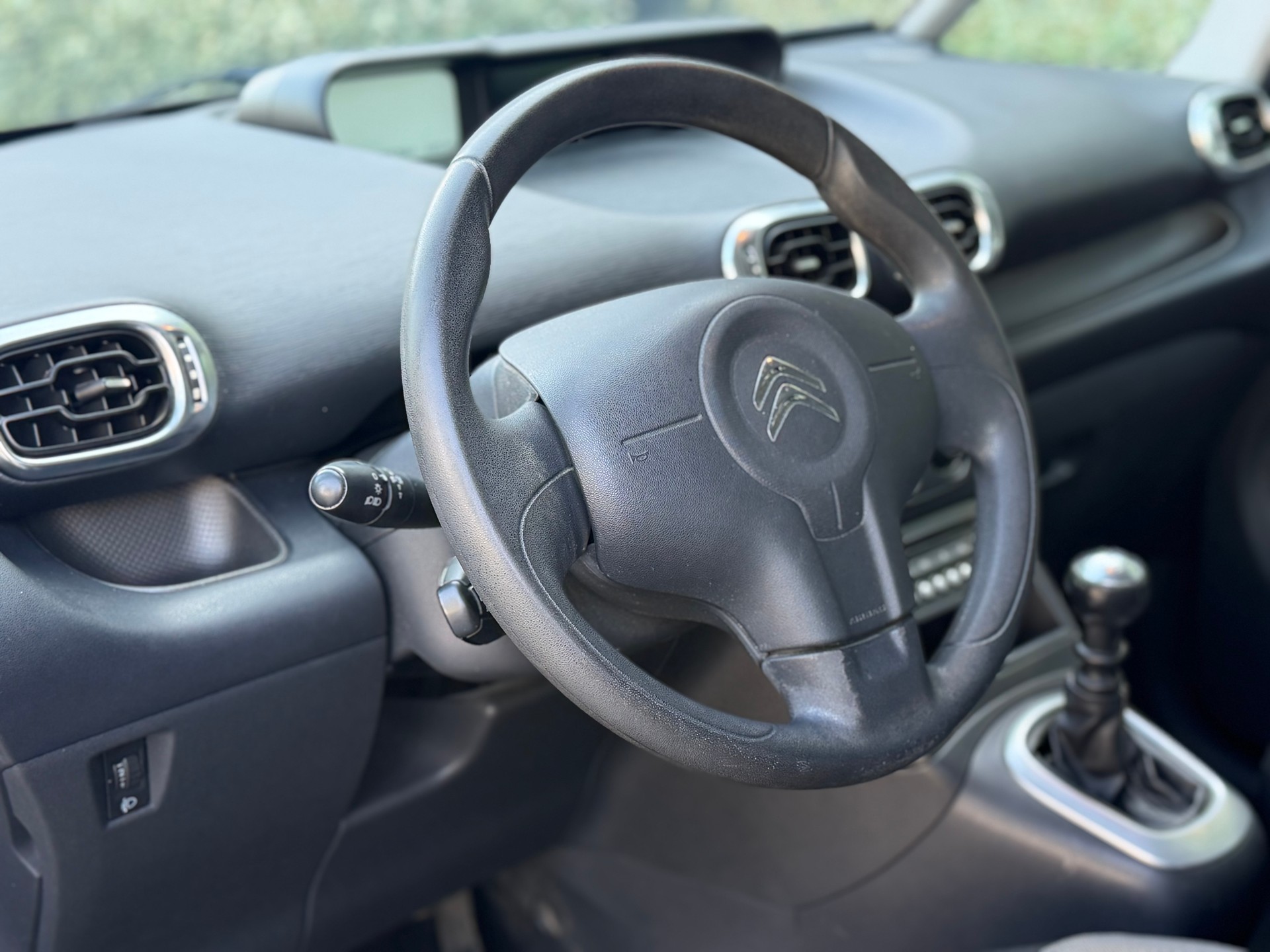 CITROEN C3 Picasso 1.6 HDi Exclusive-image-11