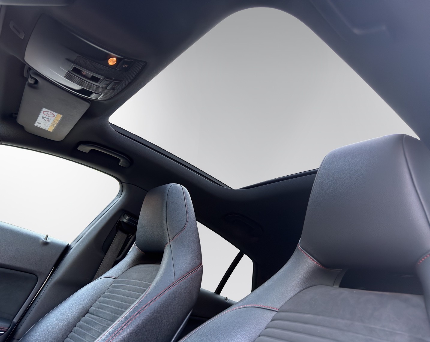 MERCEDES-BENZ CLA 220 AMG Line 4Matic-image-12