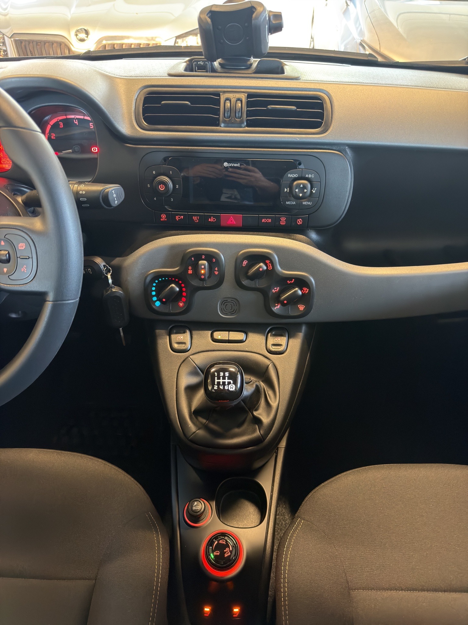 FIAT Panda 0.9 Twinair Turbo Waze 4x4*TOP ZUSTAND*NUR 25000 KM*-image-7