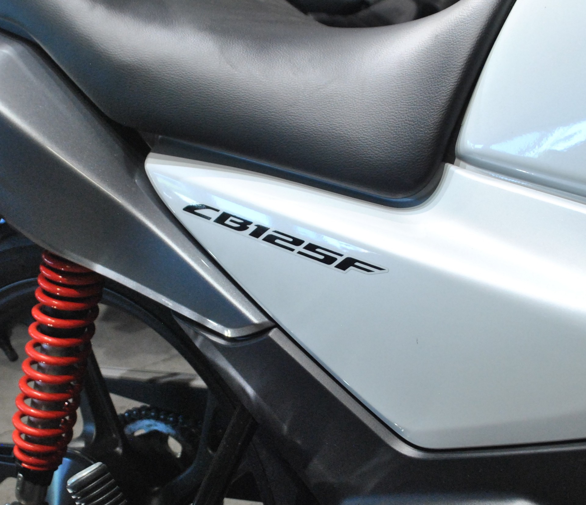 HONDA CBF 125 M-image-7