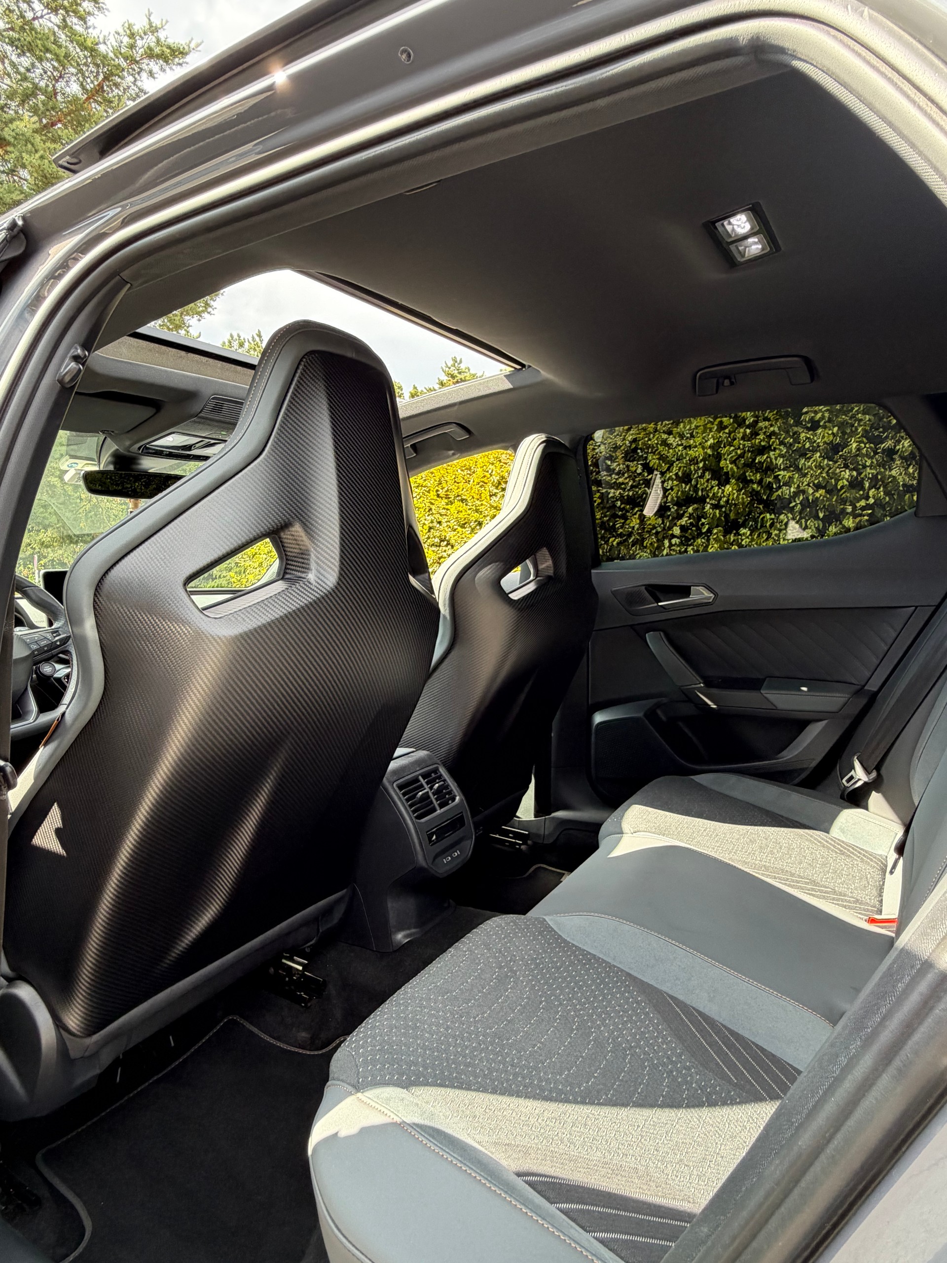 CUPRA 2.0 TSI 300 Extreme DSG-image-3