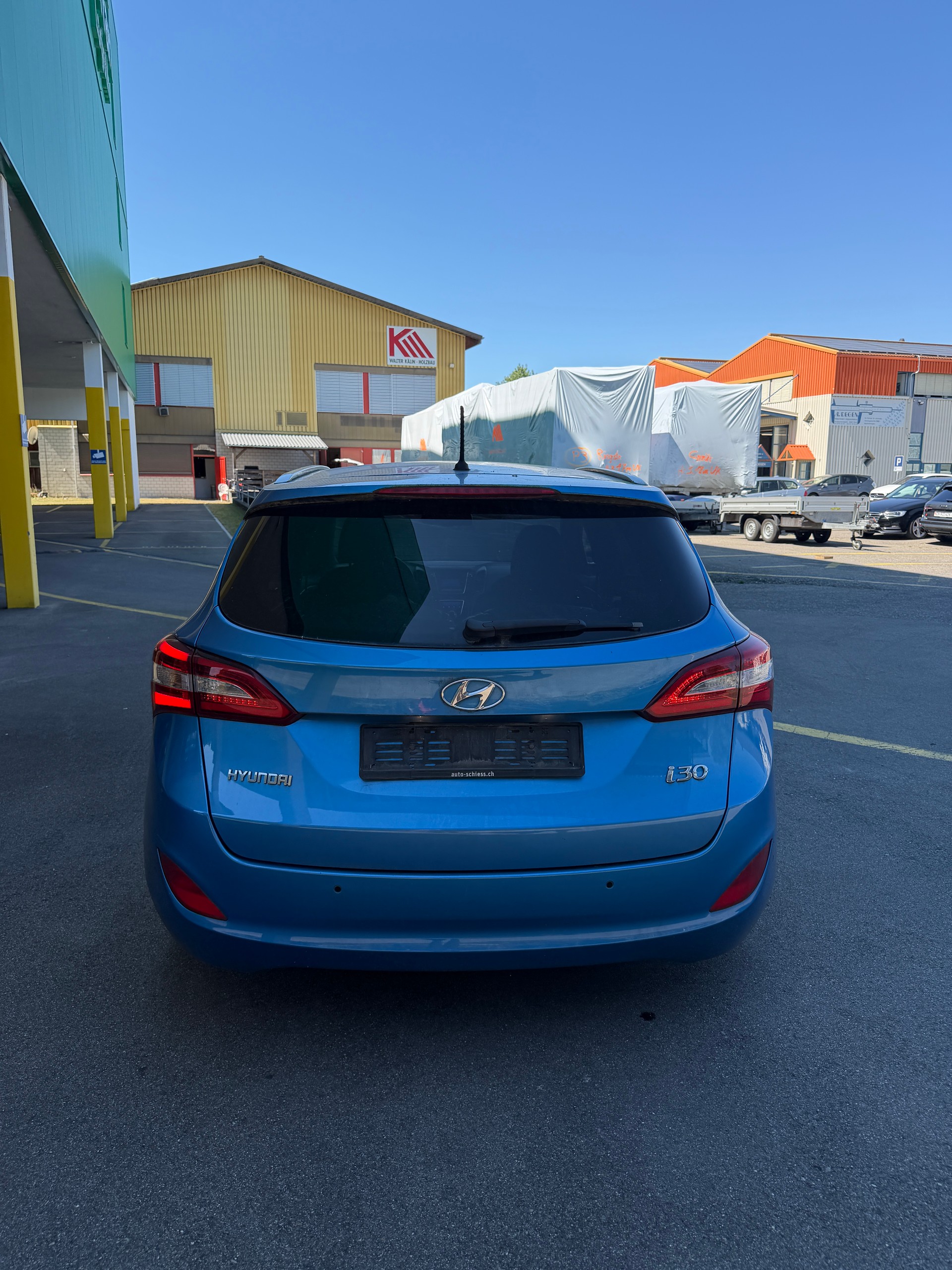 HYUNDAI i30 Wagon 1.6 GDI Amplia-image-5