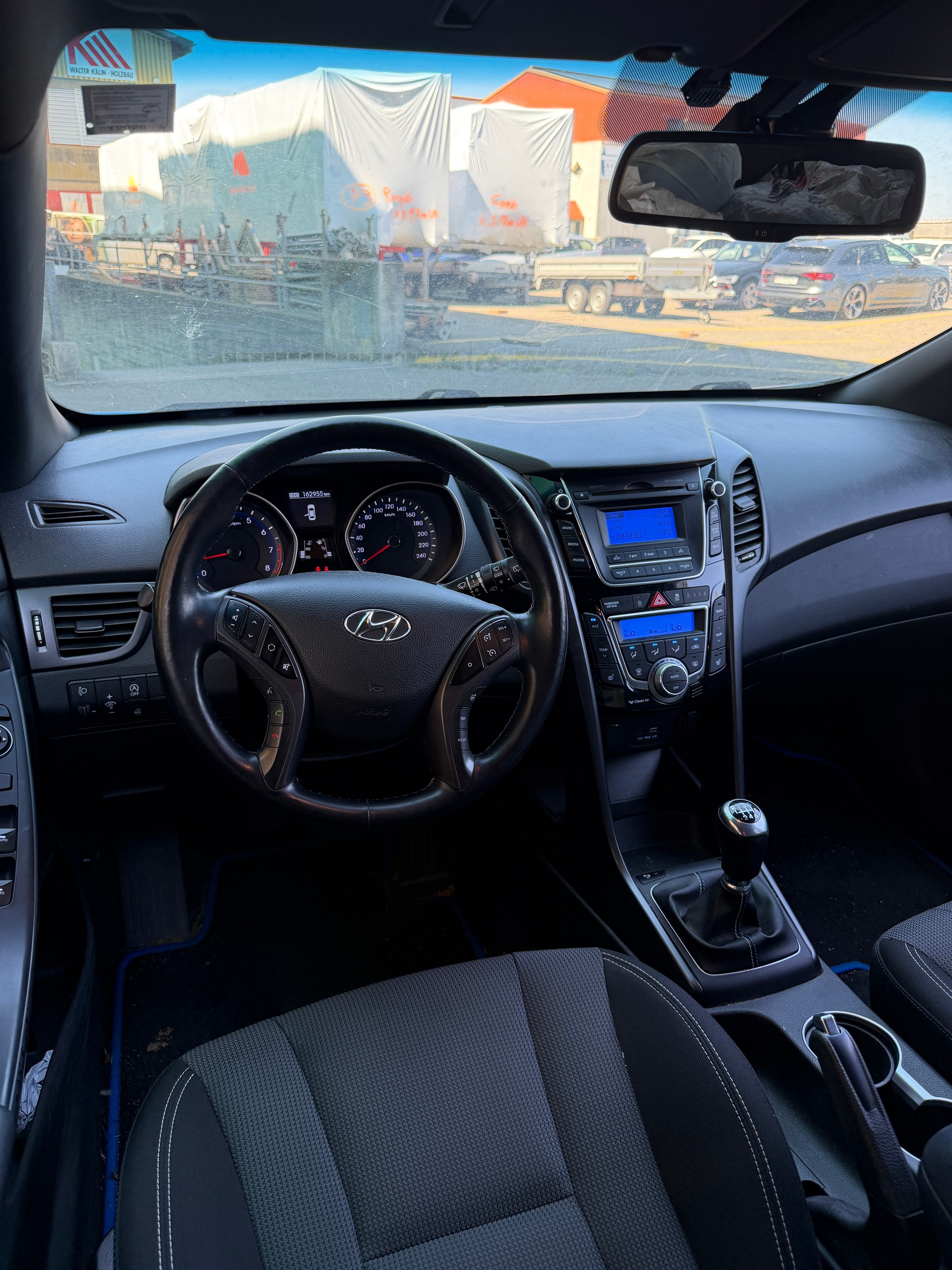 HYUNDAI i30 Wagon 1.6 GDI Amplia-image-9
