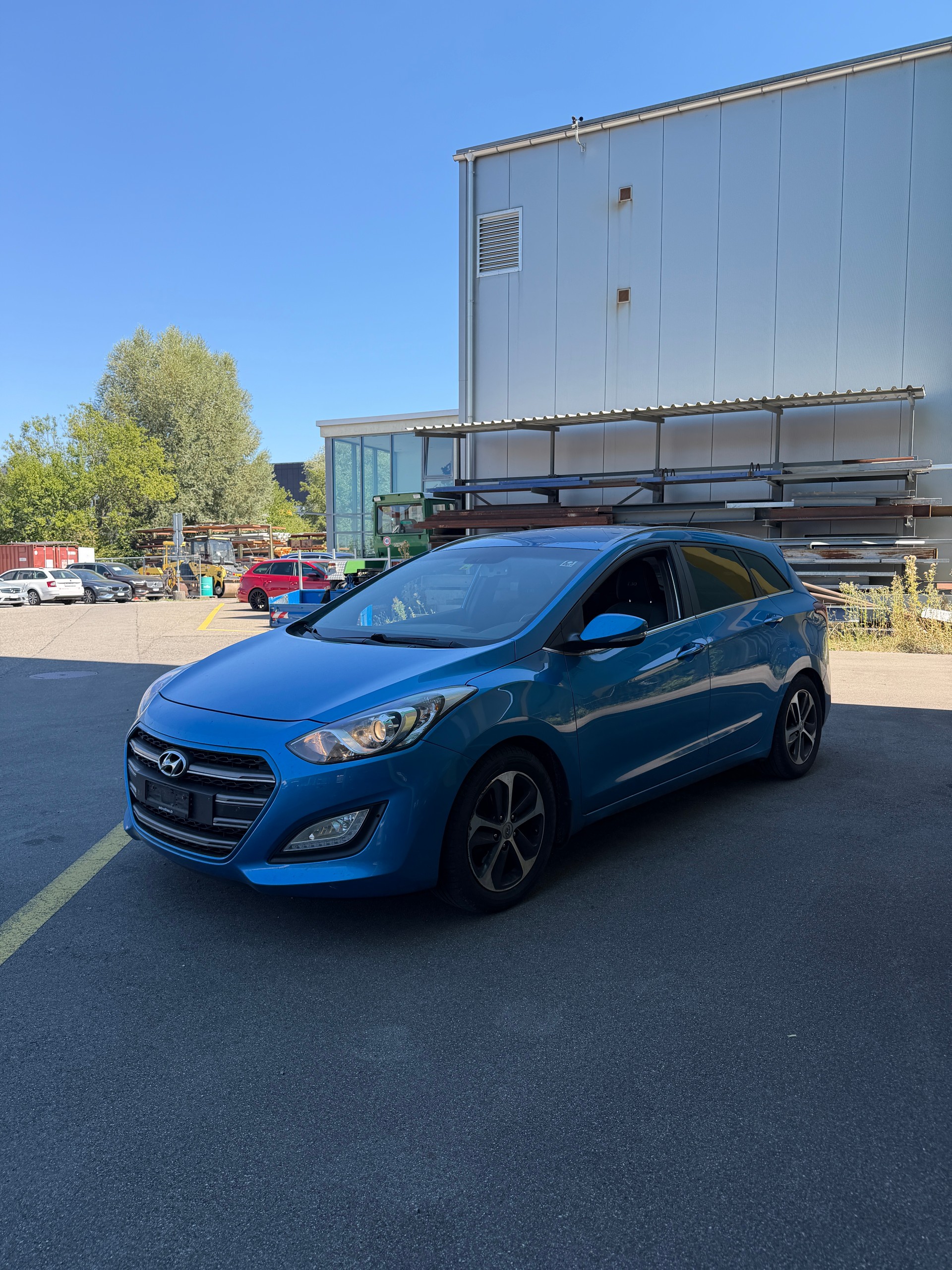 HYUNDAI i30 Wagon 1.6 GDI Amplia-image-2