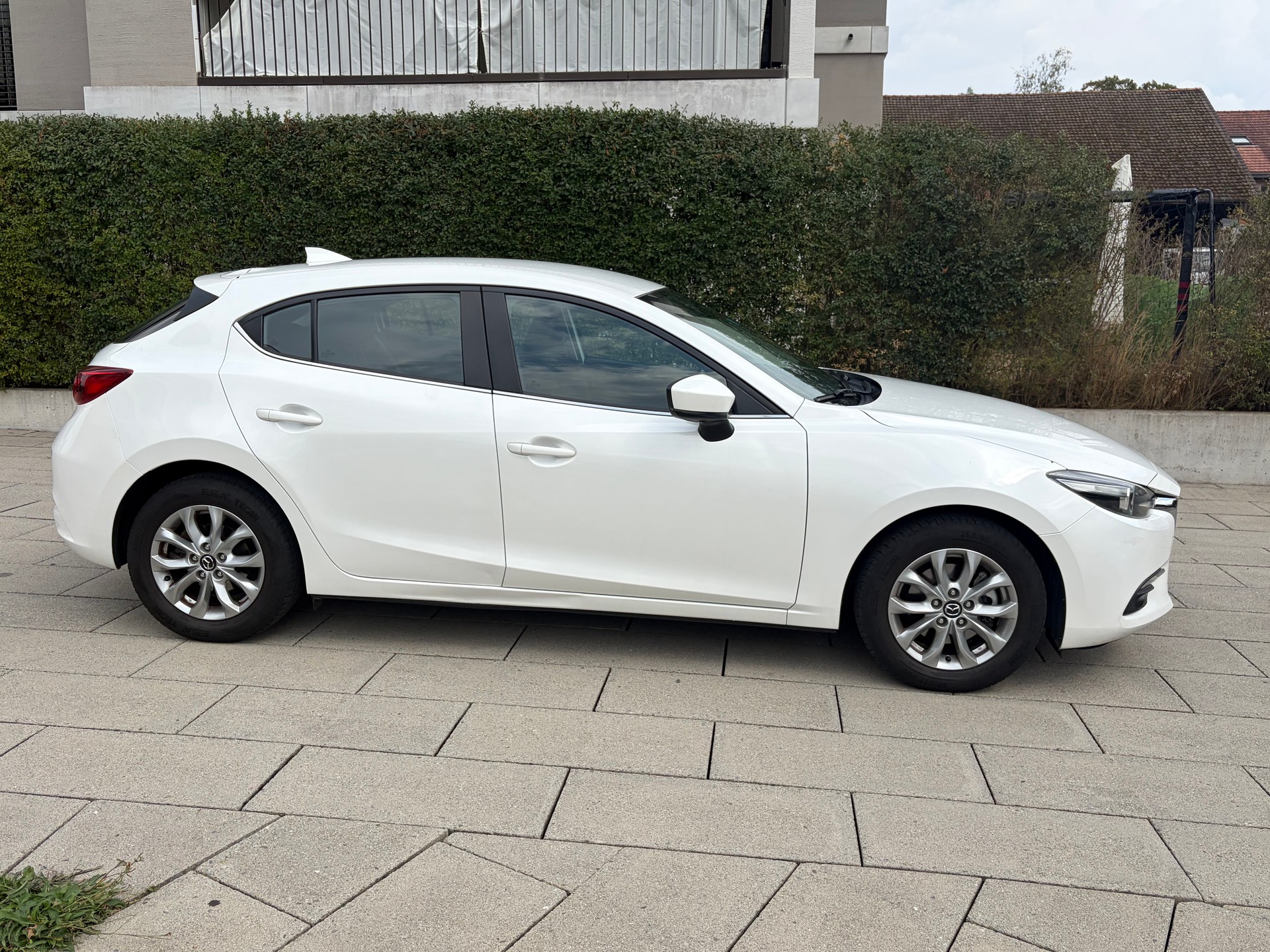 MAZDA 3 SKYACTIV-G 120 Ambition Automat-image-7