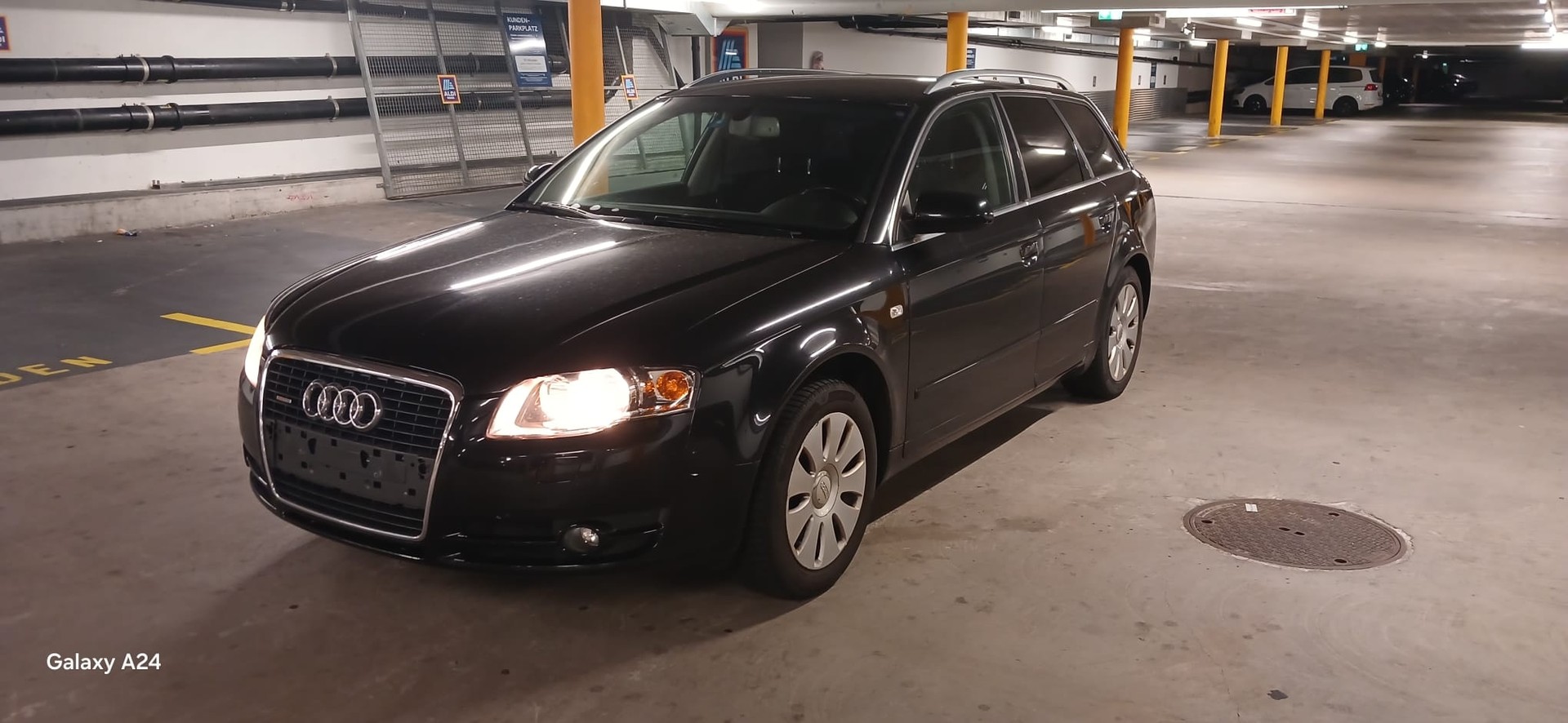 AUDI A4 Avant 1.8 Turbo quattro-image-3