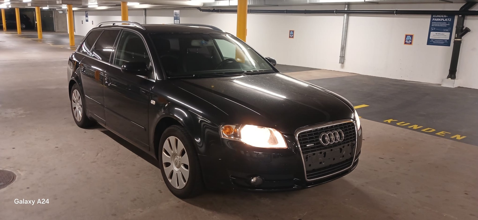 AUDI A4 Avant 1.8 Turbo quattro-image-2