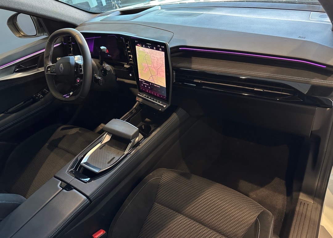 RENAULT Espace 1.2 E-Tech 200 Esprit Alpine 5-Sitze-image-15