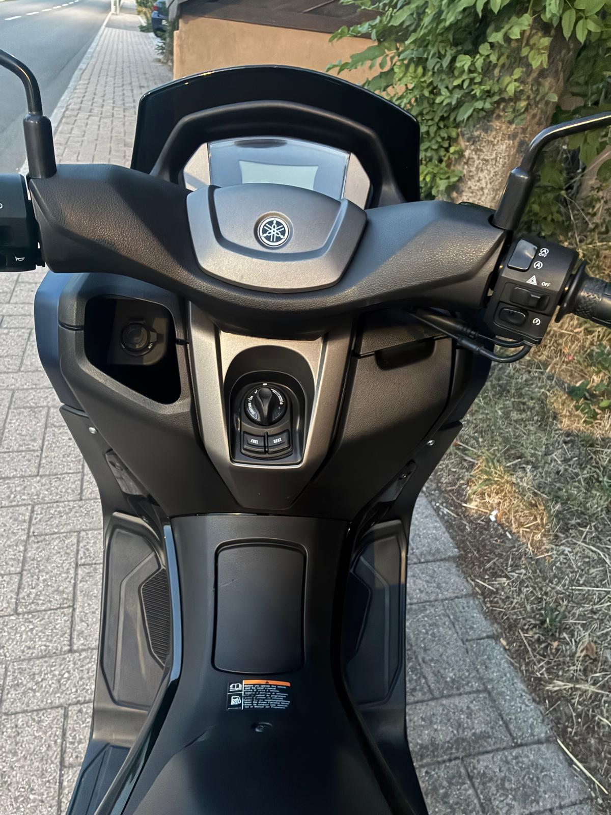 YAMAHA N-Max GPD 125-image-8