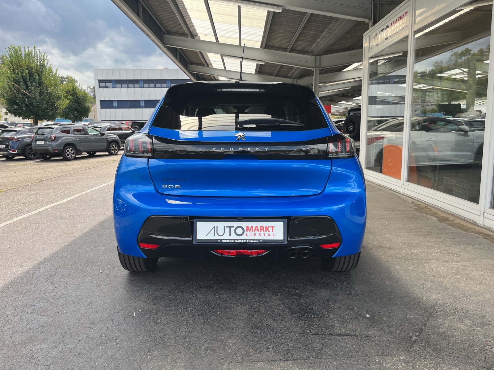 PEUGEOT 208 1.2 PureTech Allure Pack EAT8-image-3