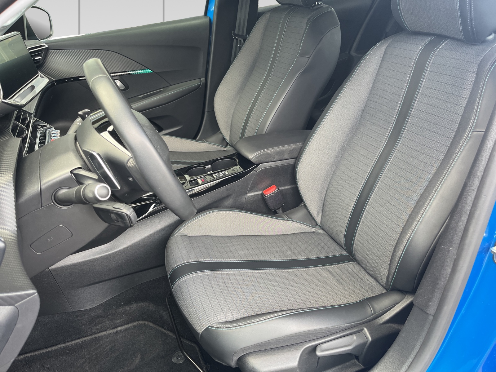 PEUGEOT 208 1.2 PureTech Allure Pack EAT8-image-6