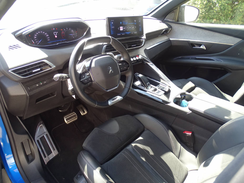 PEUGEOT 3008 1.6 PureTech GT Pack-showroom-element-3