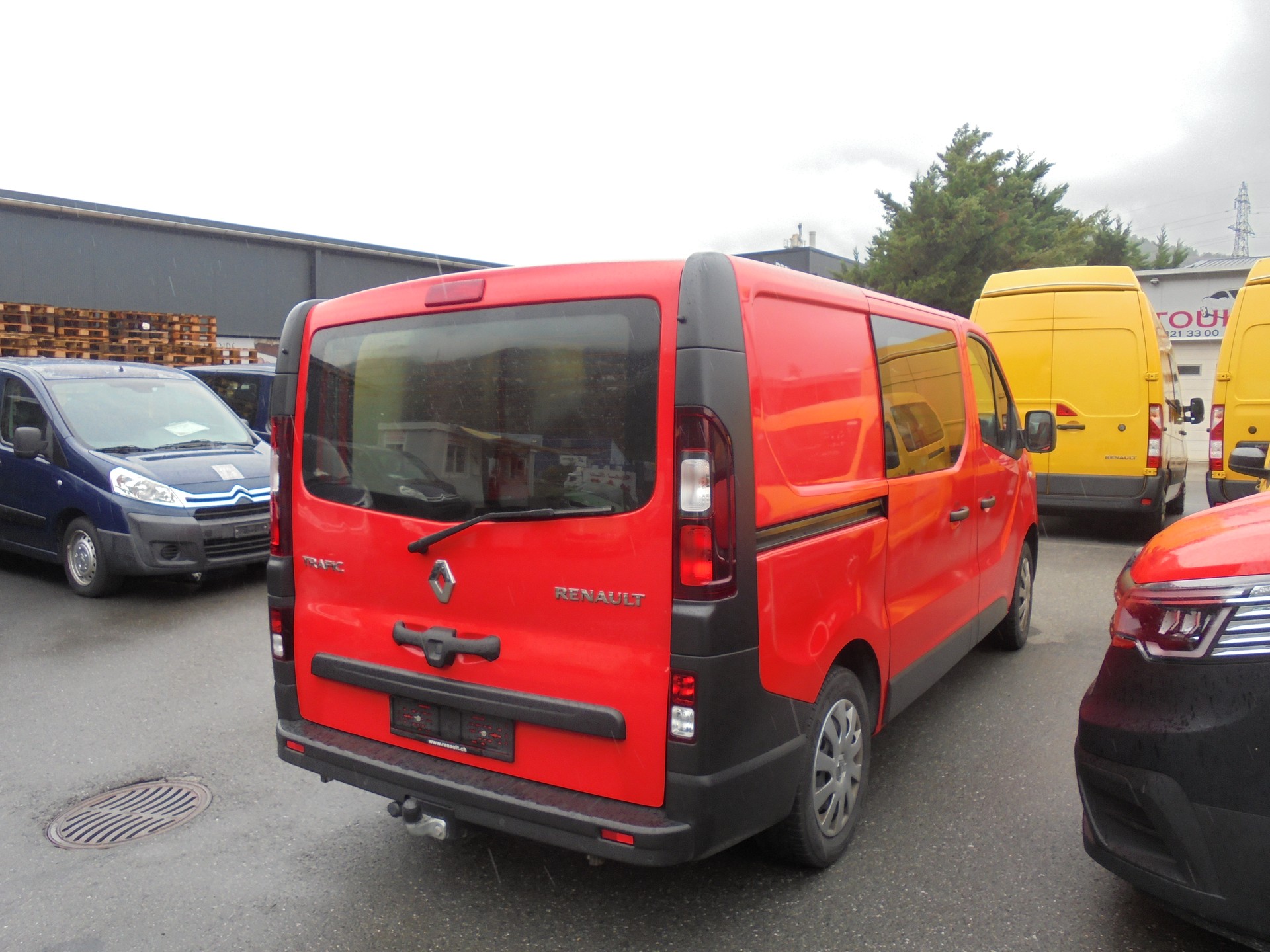 RENAULT Trafic 2.0 dCi 120 3.0t Business L1H1-image-4