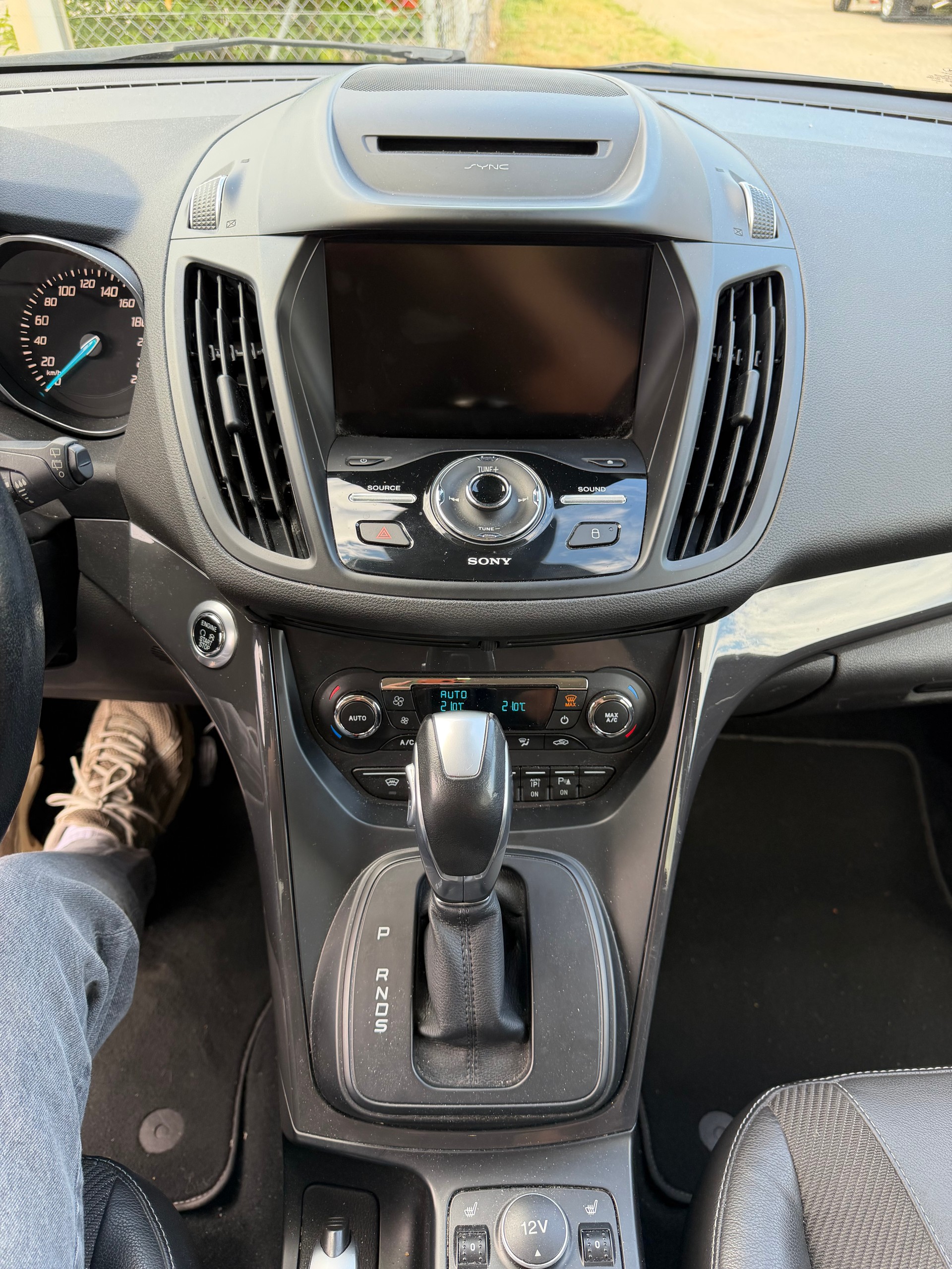 FORD Kuga 2.0 TDCi Titanium 4WD PowerShift-image-5