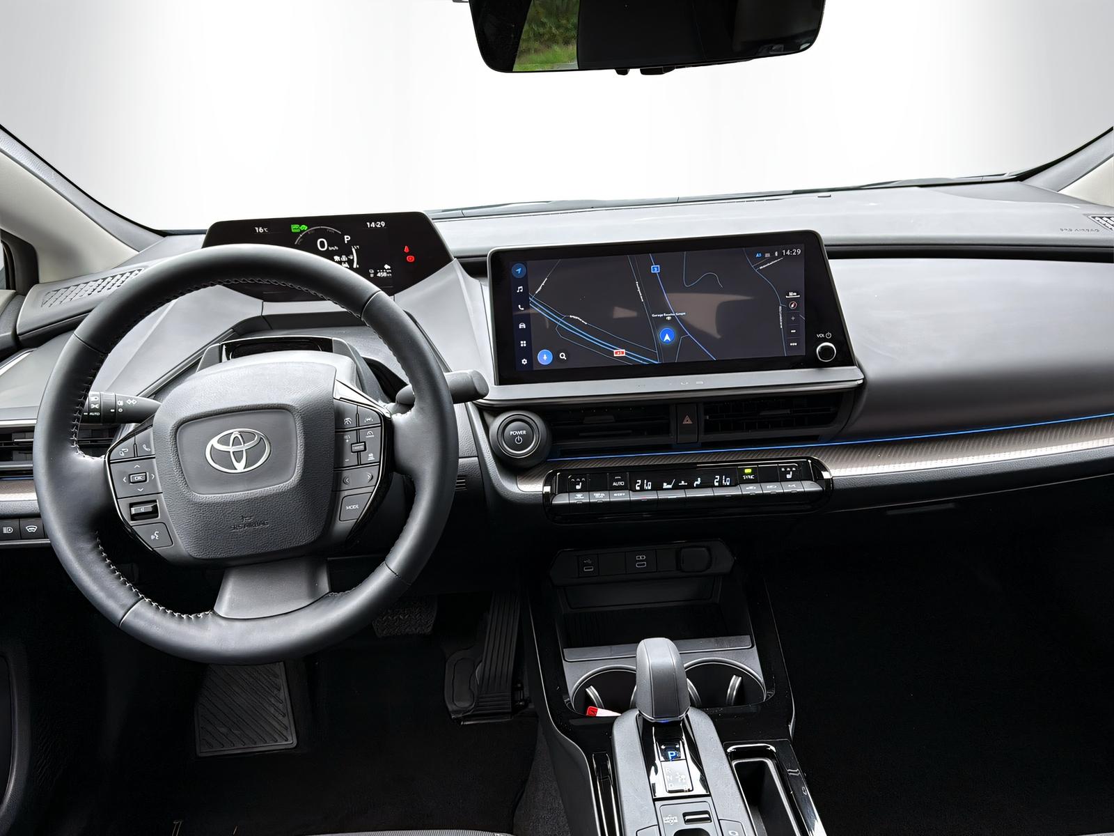 TOYOTA Prius 2.0 Plug-In-Hybrid Style-image-7