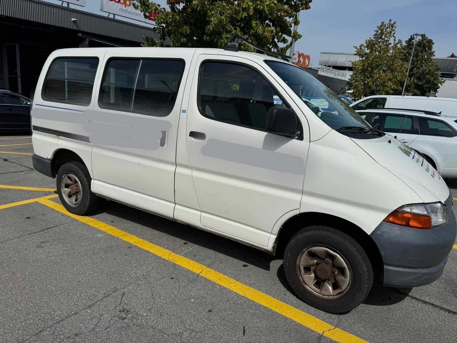 TOYOTA Hiace 2.7 Van 4x4-image-2