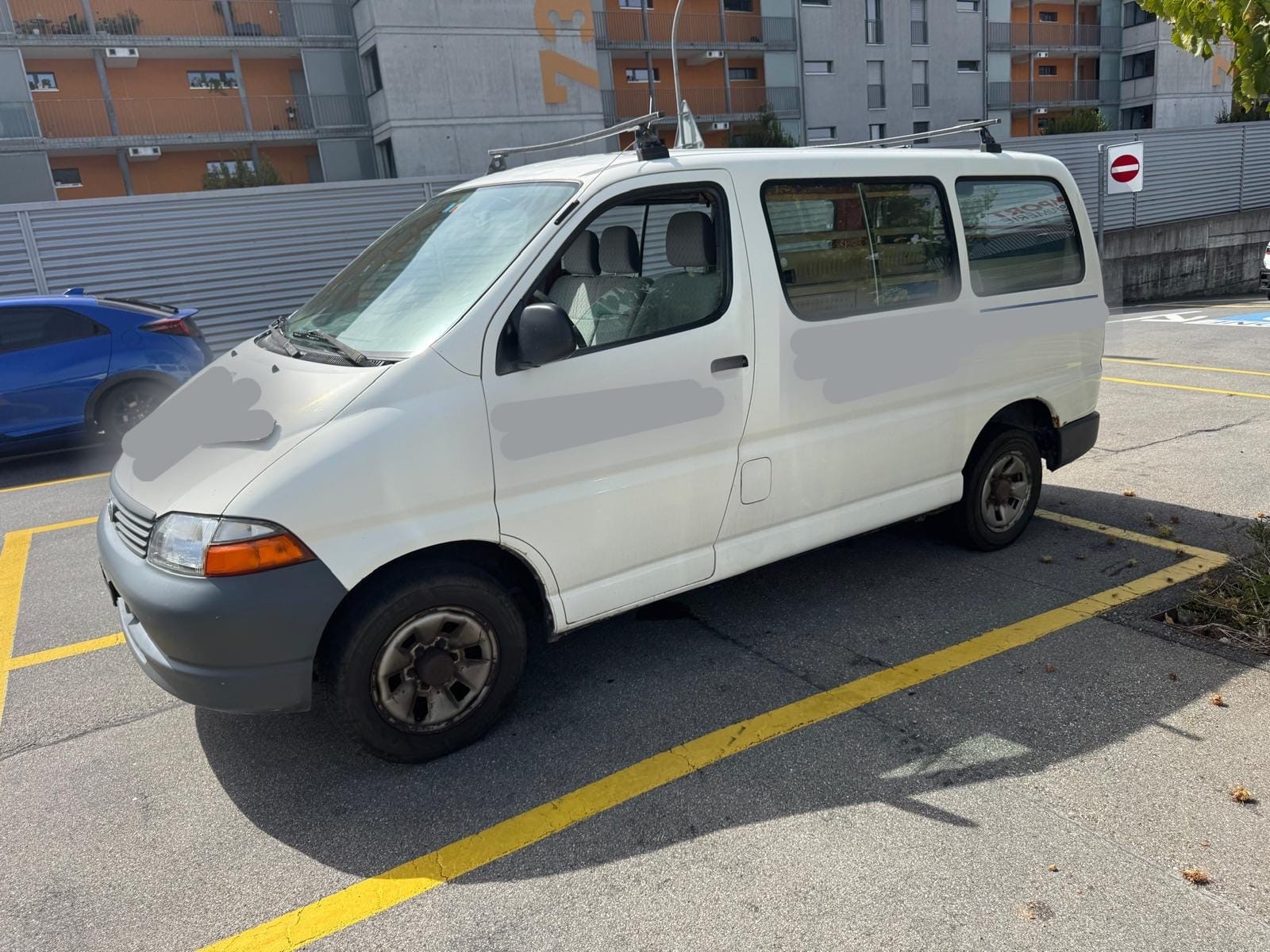 TOYOTA Hiace 2.7 Van 4x4-image-1