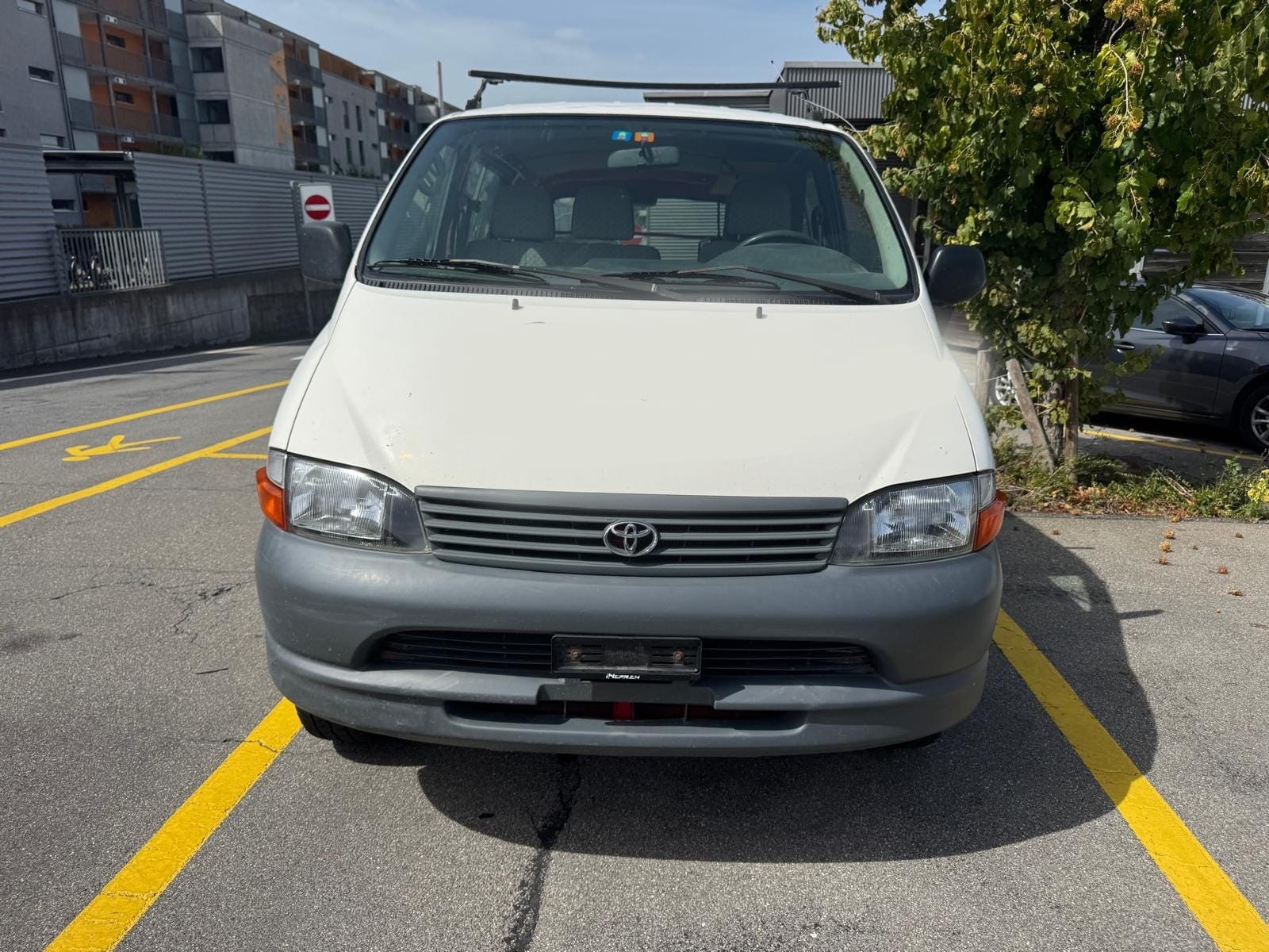 TOYOTA Hiace 2.7 Van 4x4-image-0