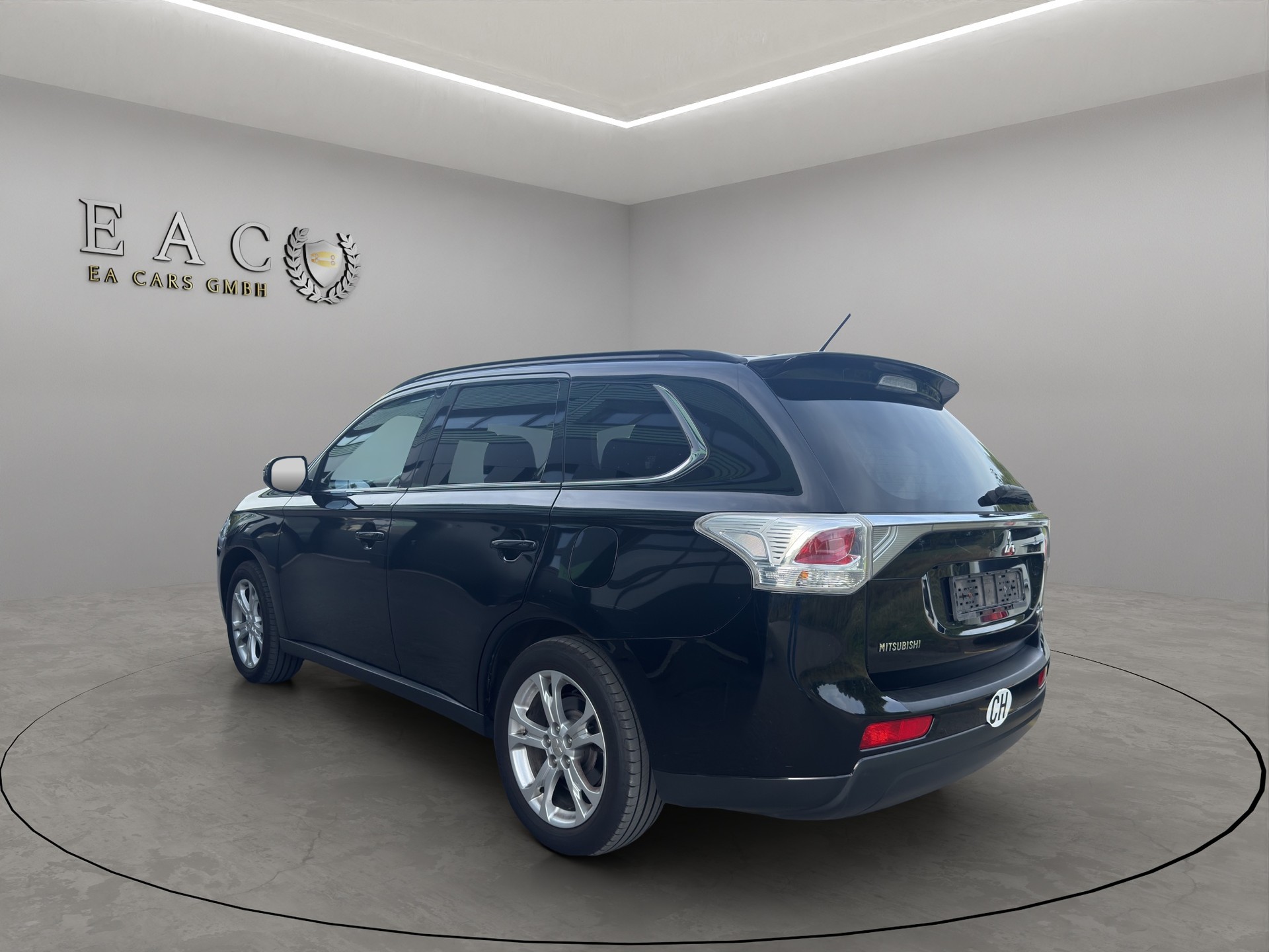 MITSUBISHI Outlander 2.2 DID Navigator 4WD Automatic-image-2